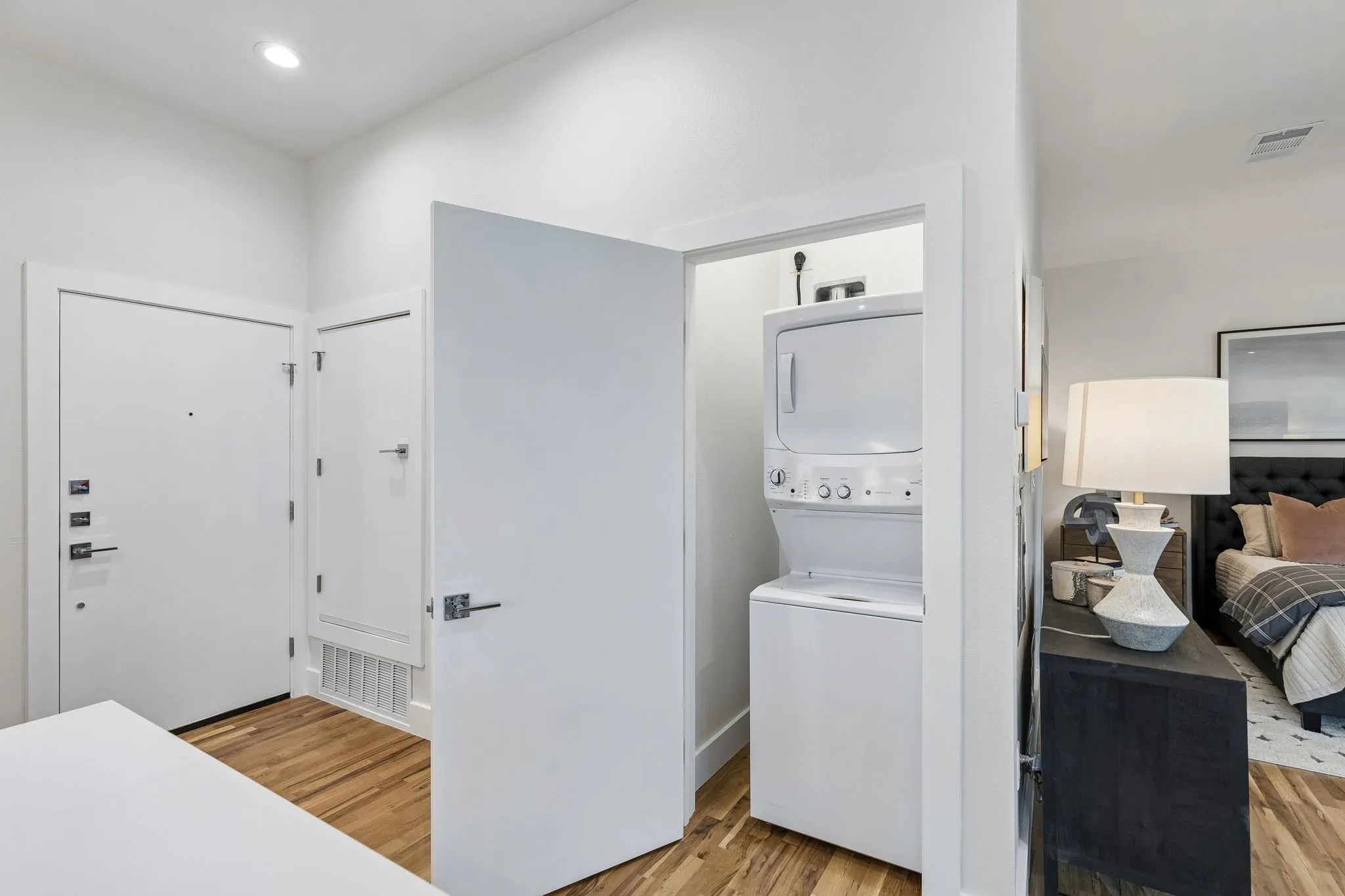 Apartment For Rent in Dallas County , 5021 Bryan Street, Dallas, Texas 75206, 1 Bedroom, 1 Bathroom, Garage spaces, 843 Sqft, built in 2026, mls#21384236, Real Estate Agent in Dallas, Homes For Rent in Dallas county, Homes For Rent in Dallas, Realtor in Dallas Texas, Real Estate Brokerage Independent Realty Texas, Luminita Cordes Realtor