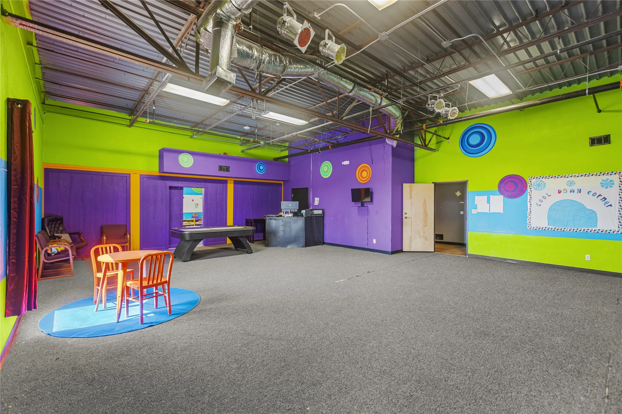 Business For Rent in Cooke County , 2205 E Highway 82, Gainesville, Texas 76240, 0, 0, Garage spaces, 21,650 Sqft, built in 0, mls#21397410, Real Estate Agent in Gainesville, Homes For Rent in Cooke county, Homes For Rent in Gainesville, Realtor in Gainesville Texas, Real Estate Brokerage Independent Realty Texas, Luminita Cordes Realtor
