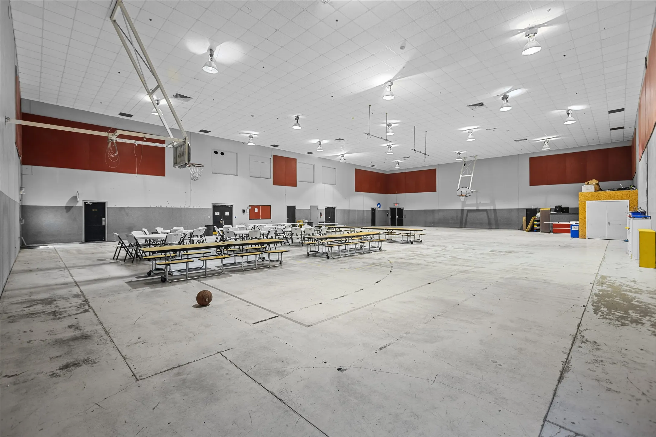 Business For Rent in Cooke County , 2205 E Highway 82, Gainesville, Texas 76240, 0, 0, Garage spaces, 21,650 Sqft, built in 0, mls#21397410, Real Estate Agent in Gainesville, Homes For Rent in Cooke county, Homes For Rent in Gainesville, Realtor in Gainesville Texas, Real Estate Brokerage Independent Realty Texas, Luminita Cordes Realtor