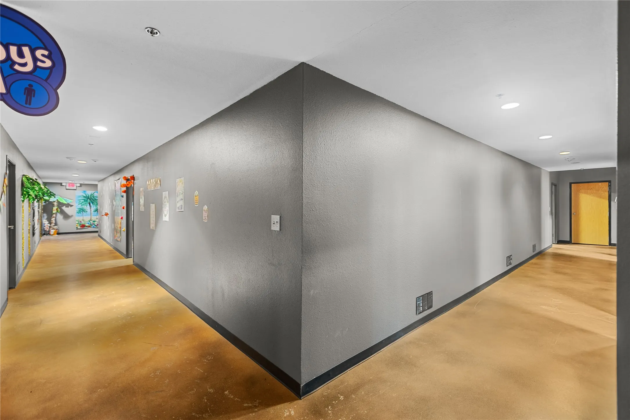 Business For Rent in Cooke County , 2205 E Highway 82, Gainesville, Texas 76240, 0, 0, Garage spaces, 21,650 Sqft, built in 0, mls#21397410, Real Estate Agent in Gainesville, Homes For Rent in Cooke county, Homes For Rent in Gainesville, Realtor in Gainesville Texas, Real Estate Brokerage Independent Realty Texas, Luminita Cordes Realtor