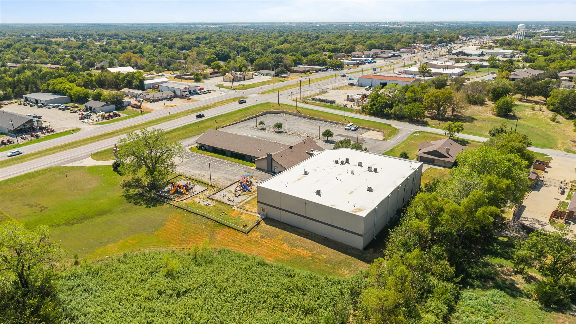 Business For Rent in Cooke County , 2205 E Highway 82, Gainesville, Texas 76240, 0, 0, Garage spaces, 21,650 Sqft, built in 0, mls#21397410, Real Estate Agent in Gainesville, Homes For Rent in Cooke county, Homes For Rent in Gainesville, Realtor in Gainesville Texas, Real Estate Brokerage Independent Realty Texas, Luminita Cordes Realtor