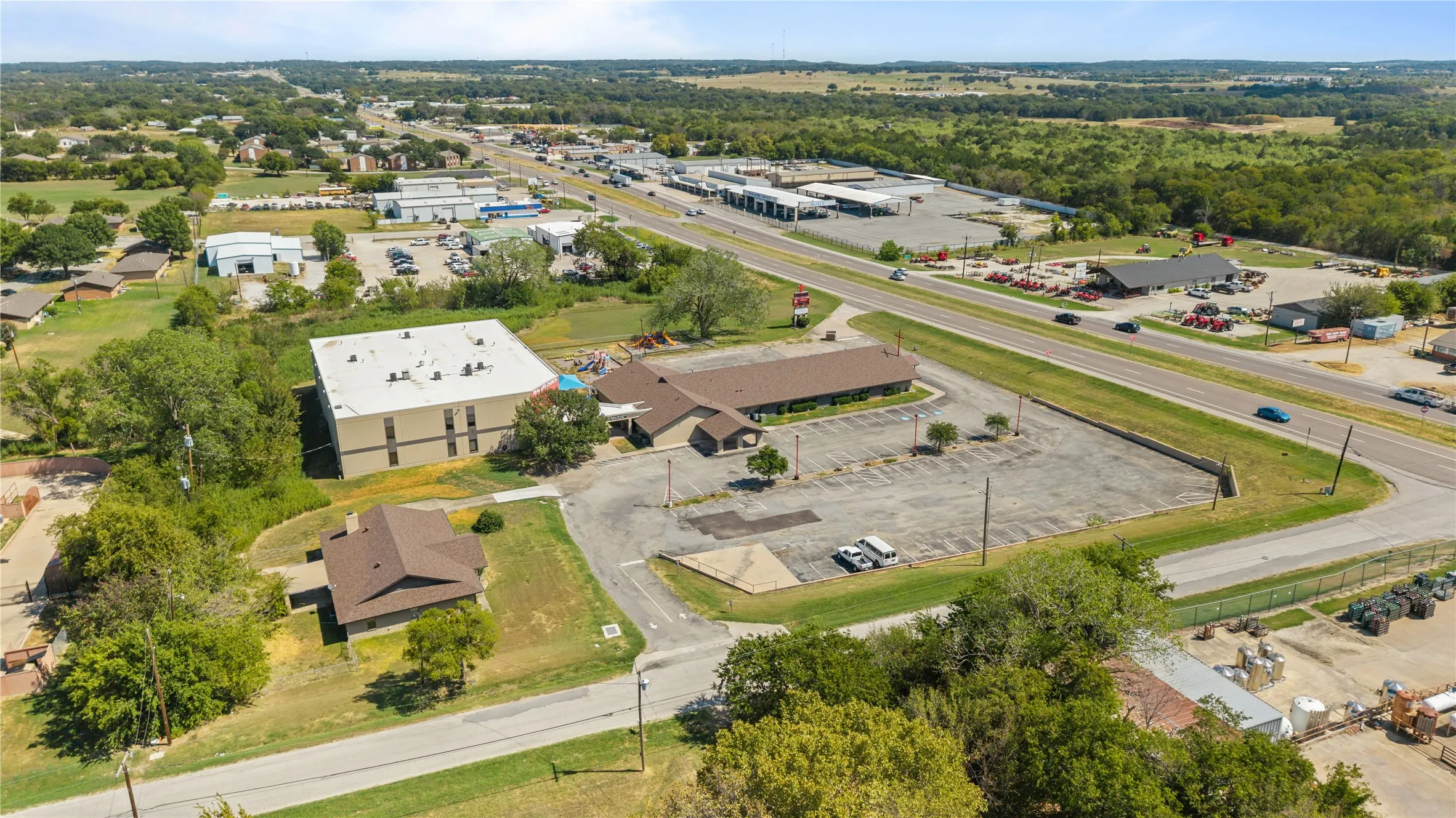 Business For Rent in Cooke County , 2205 E Highway 82, Gainesville, Texas 76240, 0, 0, Garage spaces, 21,650 Sqft, built in 0, mls#21397410, Real Estate Agent in Gainesville, Homes For Rent in Cooke county, Homes For Rent in Gainesville, Realtor in Gainesville Texas, Real Estate Brokerage Independent Realty Texas, Luminita Cordes Realtor