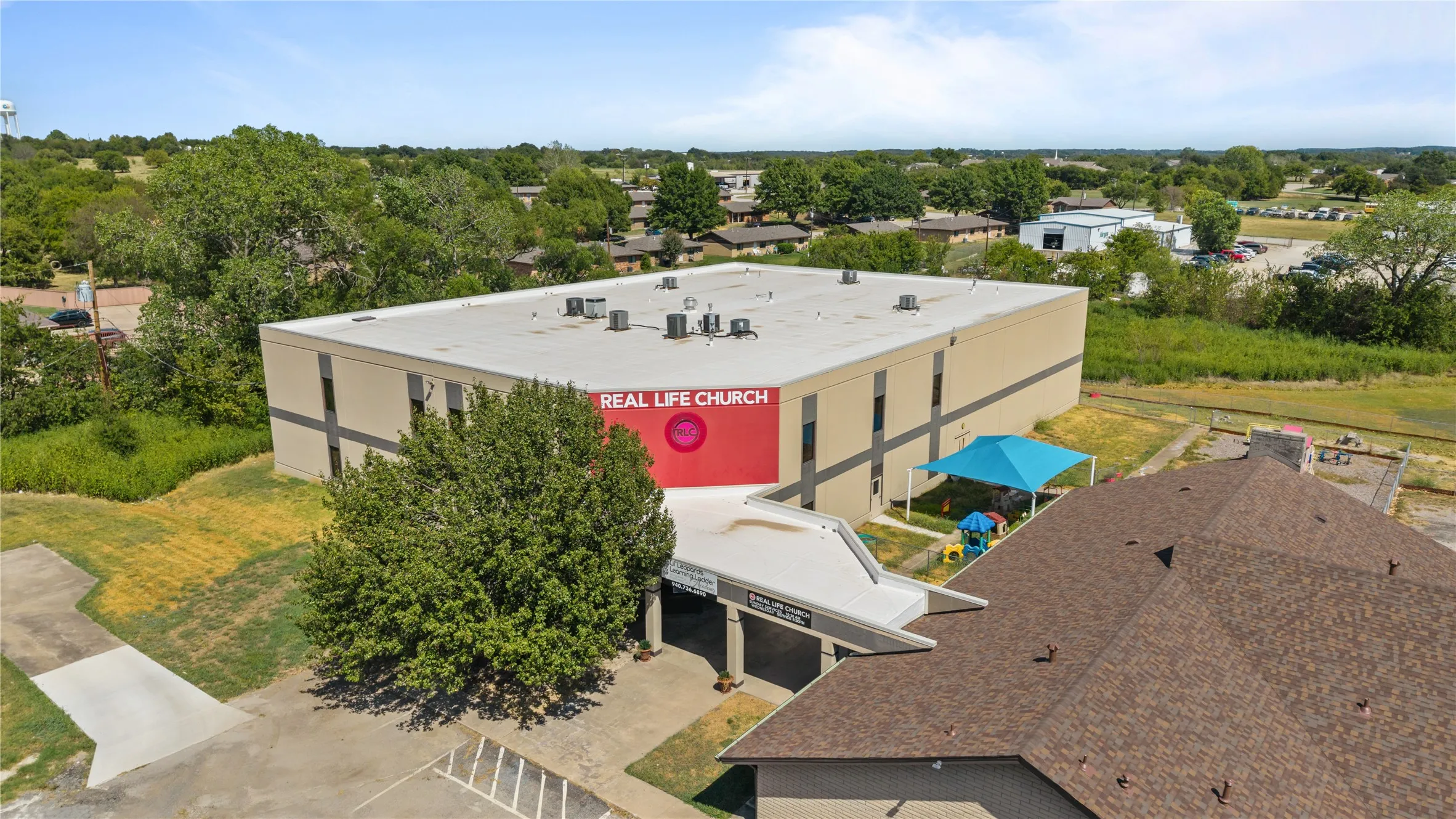 Business For Rent in Cooke County , 2205 E Highway 82, Gainesville, Texas 76240, 0, 0, Garage spaces, 21,650 Sqft, built in 0, mls#21397410, Real Estate Agent in Gainesville, Homes For Rent in Cooke county, Homes For Rent in Gainesville, Realtor in Gainesville Texas, Real Estate Brokerage Independent Realty Texas, Luminita Cordes Realtor