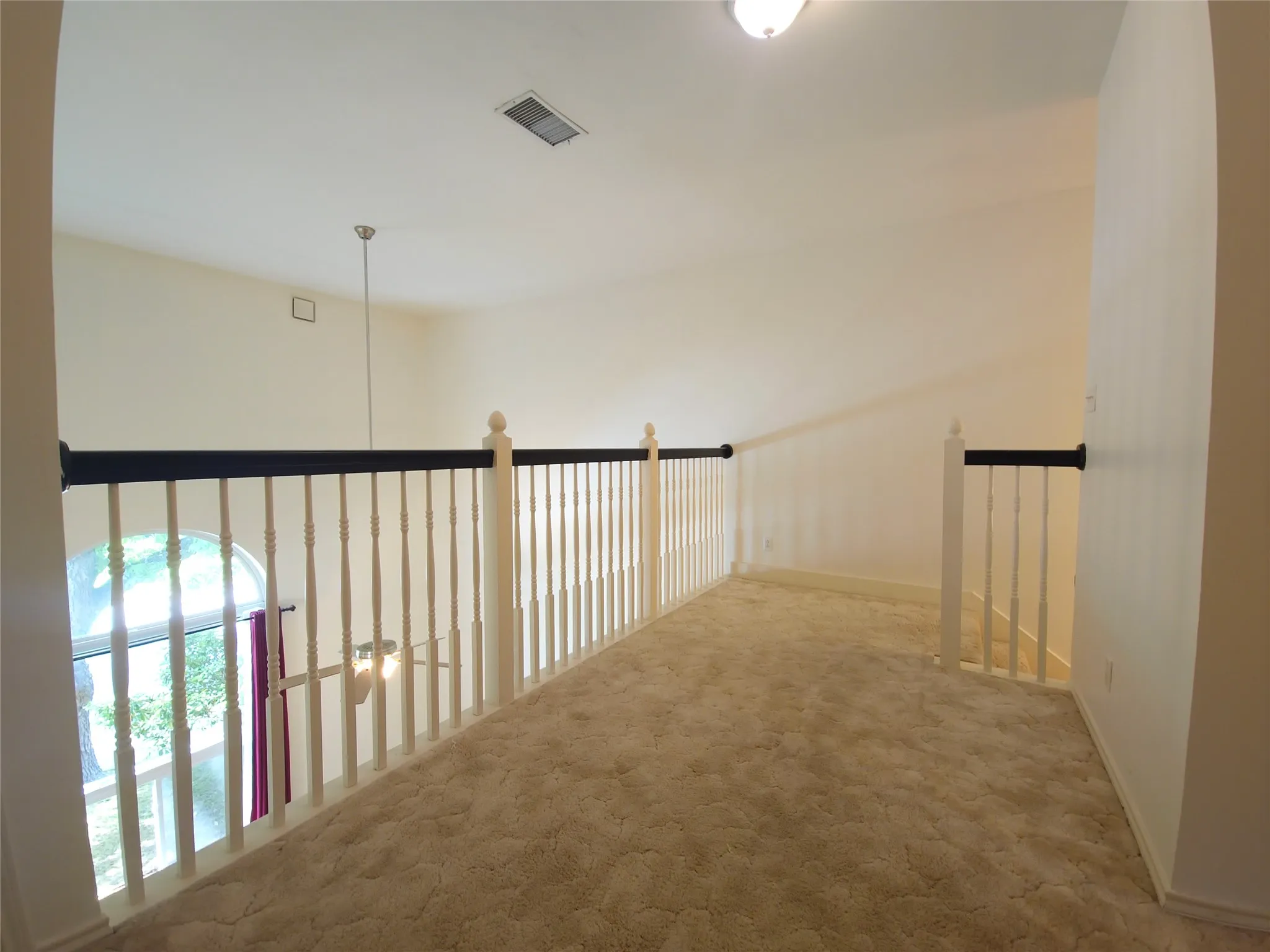 Townhouse For Rent in Parker County , 426 W Oak Street, Weatherford, Texas 76086, 2 Bedroom, 3 Bathroom, 2 Garage spaces, 1,651 Sqft, built in 1990, mls#21399948, Real Estate Agent in Weatherford, Homes For Rent in Parker county, Homes For Rent in Weatherford, Realtor in Weatherford Texas, Real Estate Brokerage Independent Realty Texas, Luminita Cordes Realtor