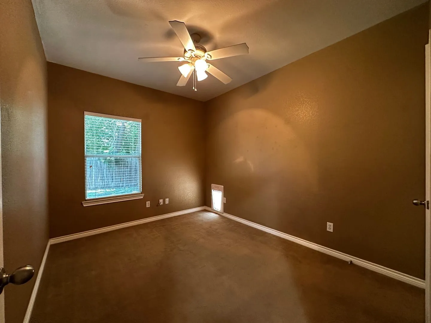 Duplex For Rent in Mc Lennan County , 2016 8th B, Waco, Texas 76706, 4 Bedroom, 2 Bathroom, Garage spaces, 1,600 Sqft, built in 2005, mls#21399958, Real Estate Agent in Waco, Homes For Rent in Mc Lennan county, Homes For Rent in Waco, Realtor in Waco Texas, Real Estate Brokerage Independent Realty Texas, Luminita Cordes Realtor