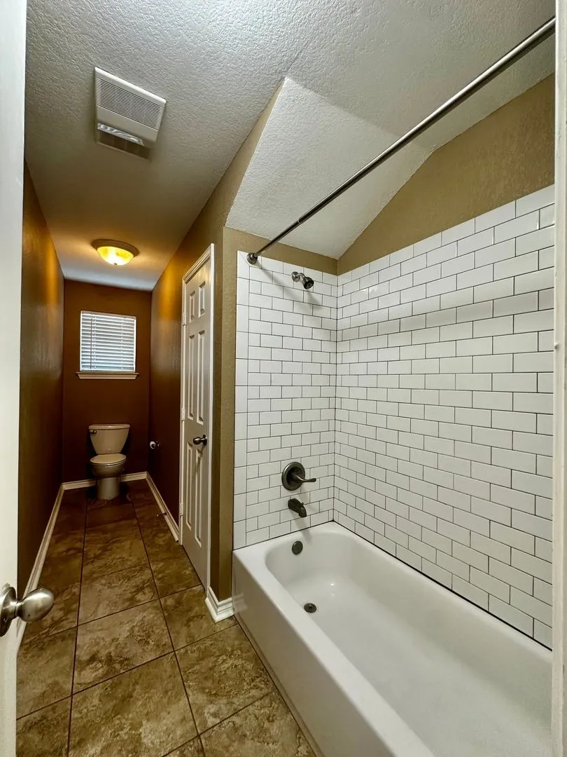 Duplex For Rent in Mc Lennan County , 2016 8th B, Waco, Texas 76706, 4 Bedroom, 2 Bathroom, Garage spaces, 1,600 Sqft, built in 2005, mls#21399958, Real Estate Agent in Waco, Homes For Rent in Mc Lennan county, Homes For Rent in Waco, Realtor in Waco Texas, Real Estate Brokerage Independent Realty Texas, Luminita Cordes Realtor