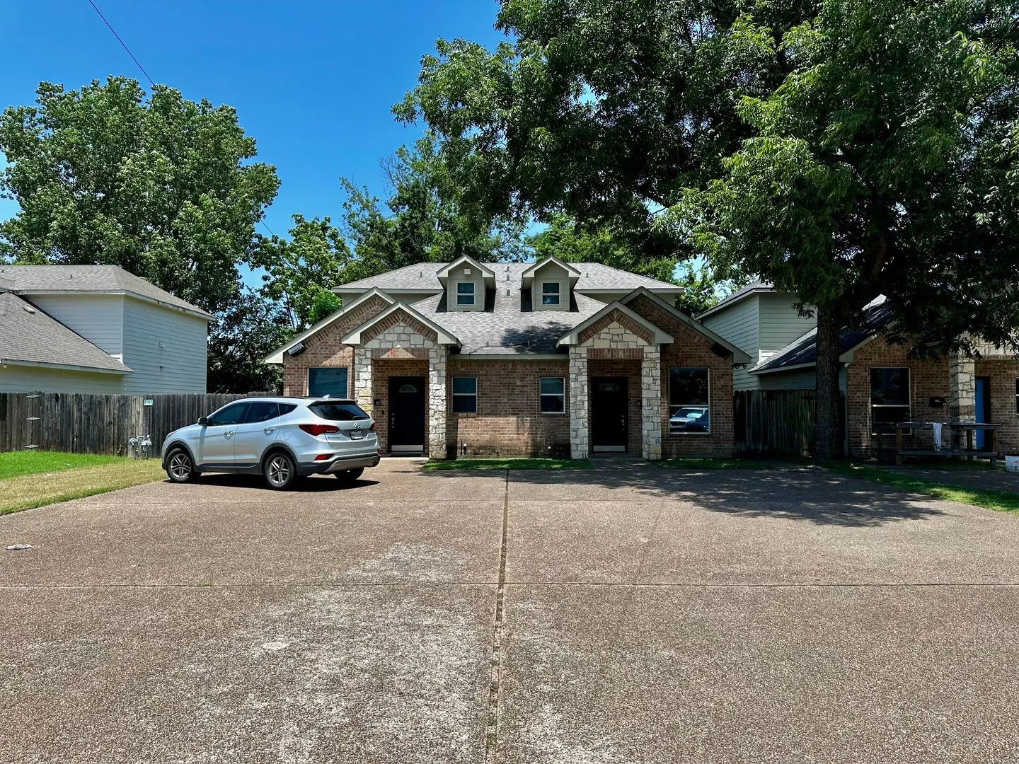 Duplex For Rent in Mc Lennan County , 2016 8th B, Waco, Texas 76706, 4 Bedroom, 2 Bathroom, Garage spaces, 1,600 Sqft, built in 2005, mls#21399958, Real Estate Agent in Waco, Homes For Rent in Mc Lennan county, Homes For Rent in Waco, Realtor in Waco Texas, Real Estate Brokerage Independent Realty Texas, Luminita Cordes Realtor