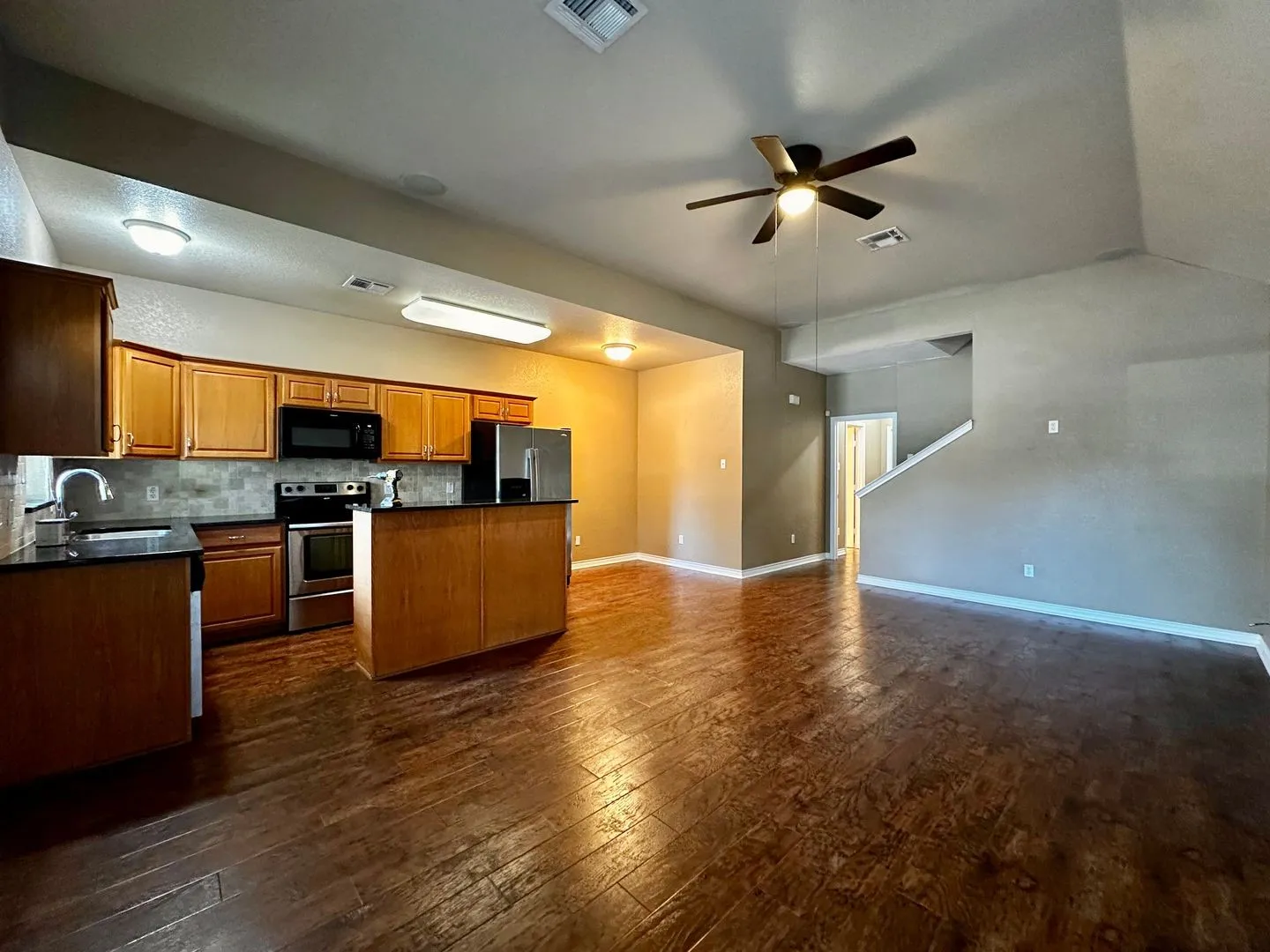 Duplex For Rent in Mc Lennan County , 2016 8th B, Waco, Texas 76706, 4 Bedroom, 2 Bathroom, Garage spaces, 1,600 Sqft, built in 2005, mls#21399958, Real Estate Agent in Waco, Homes For Rent in Mc Lennan county, Homes For Rent in Waco, Realtor in Waco Texas, Real Estate Brokerage Independent Realty Texas, Luminita Cordes Realtor