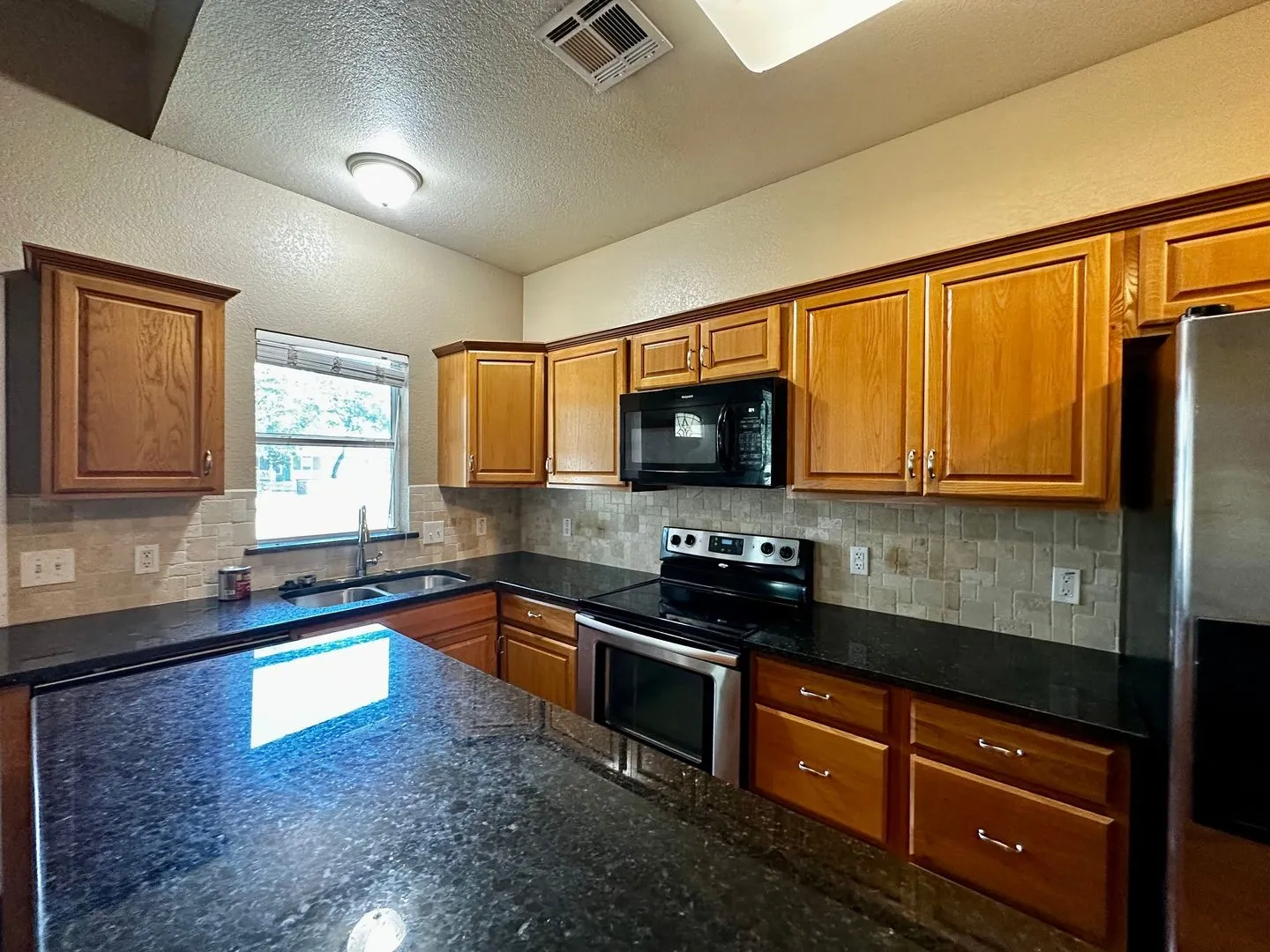 Duplex For Rent in Mc Lennan County , 2016 8th B, Waco, Texas 76706, 4 Bedroom, 2 Bathroom, Garage spaces, 1,600 Sqft, built in 2005, mls#21399958, Real Estate Agent in Waco, Homes For Rent in Mc Lennan county, Homes For Rent in Waco, Realtor in Waco Texas, Real Estate Brokerage Independent Realty Texas, Luminita Cordes Realtor