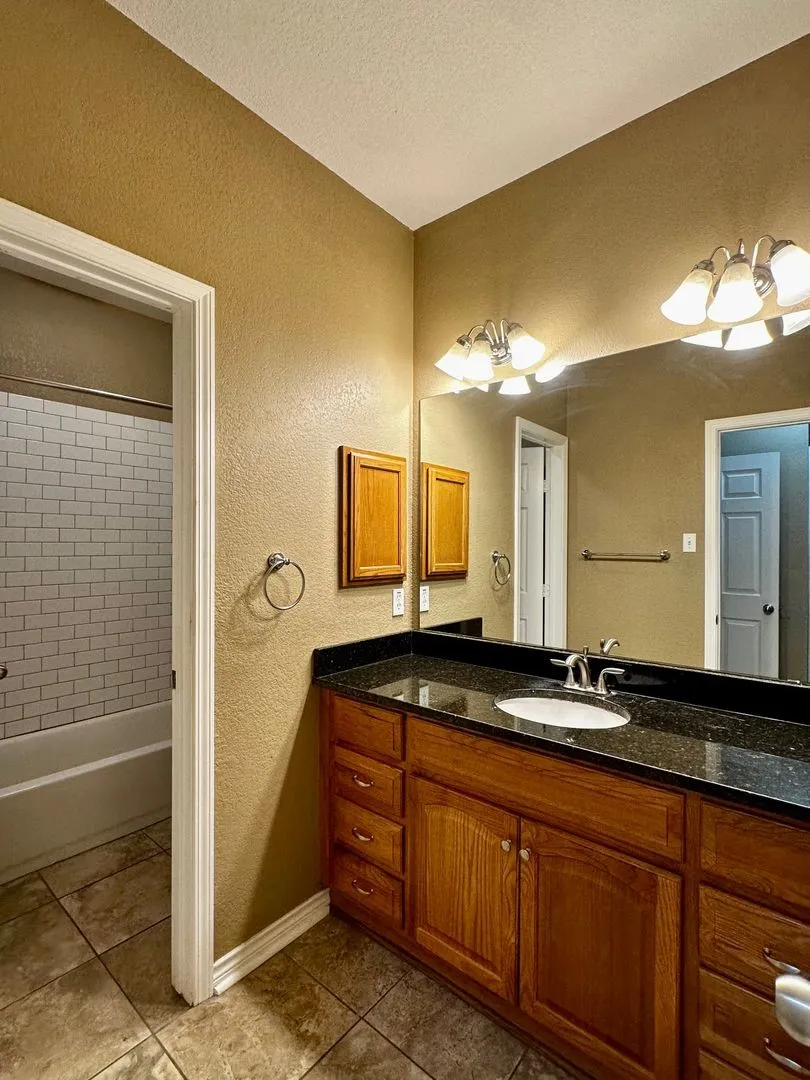 Duplex For Rent in Mc Lennan County , 2016 8th B, Waco, Texas 76706, 4 Bedroom, 2 Bathroom, Garage spaces, 1,600 Sqft, built in 2005, mls#21399958, Real Estate Agent in Waco, Homes For Rent in Mc Lennan county, Homes For Rent in Waco, Realtor in Waco Texas, Real Estate Brokerage Independent Realty Texas, Luminita Cordes Realtor