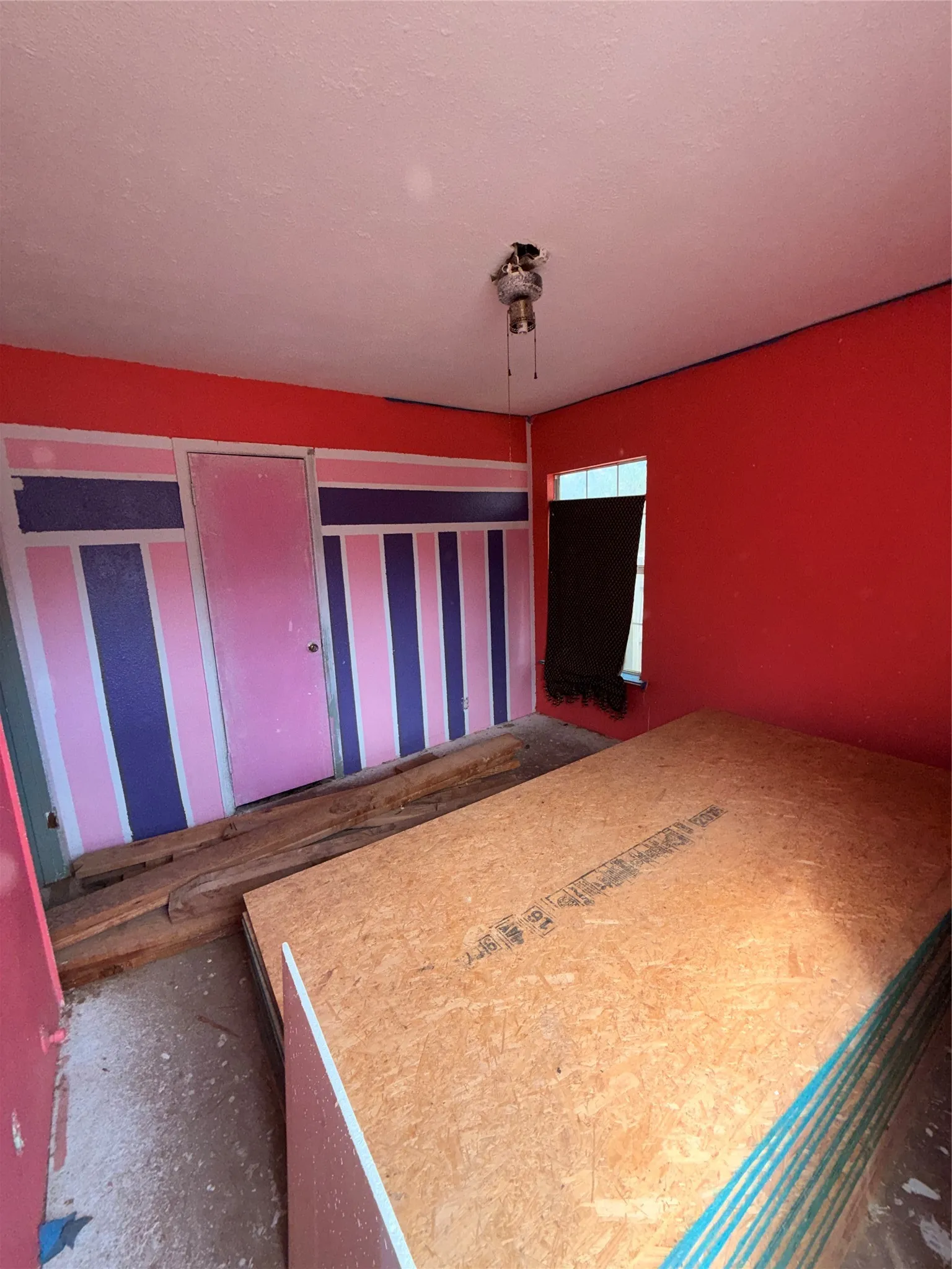 Single Family Residence For Sale in Palo Pinto County , 1808 SE 19th Street, Mineral Wells, Texas 76067, 3 Bedroom, 1 Bathroom, Garage spaces, 1,037 Sqft, built in 1951, mls#21399938, Real Estate Agent in Mineral Wells, Homes For Sale in Palo Pinto county, Homes For Sale in Mineral Wells, Realtor in Mineral Wells Texas, Real Estate Brokerage Independent Realty Texas, Luminita Cordes Realtor