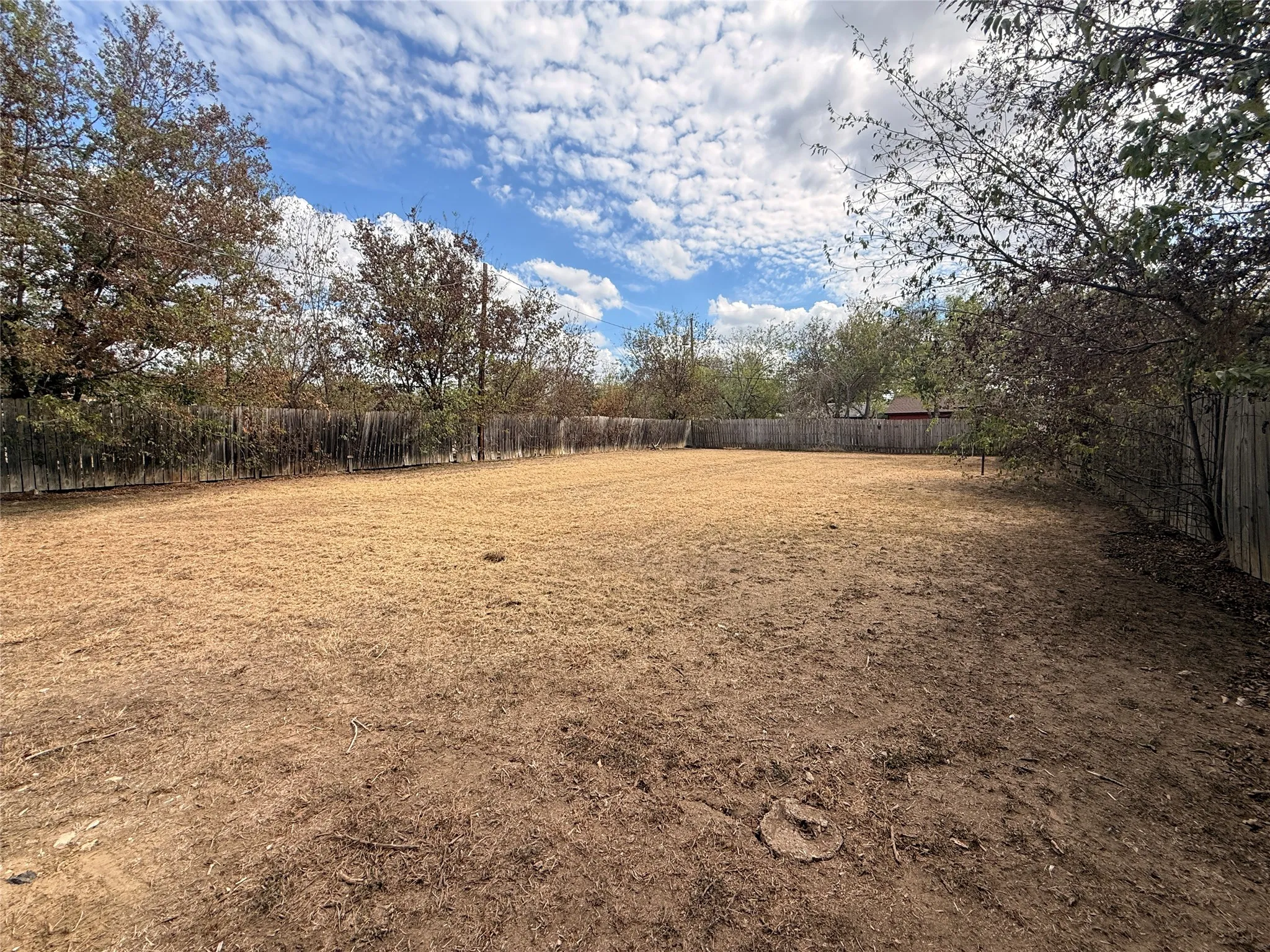 Single Family Residence For Sale in Palo Pinto County , 1808 SE 19th Street, Mineral Wells, Texas 76067, 3 Bedroom, 1 Bathroom, Garage spaces, 1,037 Sqft, built in 1951, mls#21399938, Real Estate Agent in Mineral Wells, Homes For Sale in Palo Pinto county, Homes For Sale in Mineral Wells, Realtor in Mineral Wells Texas, Real Estate Brokerage Independent Realty Texas, Luminita Cordes Realtor
