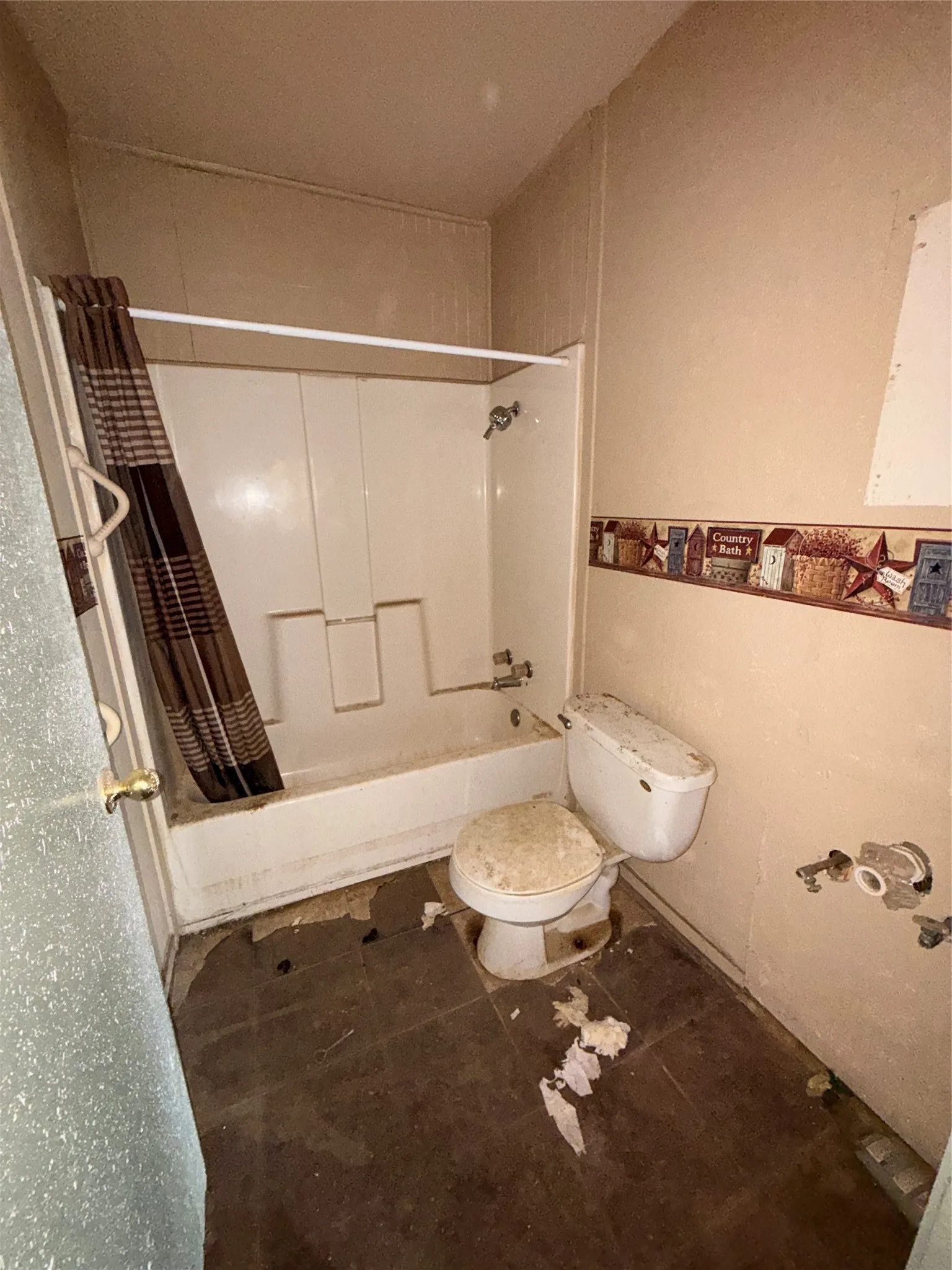 Single Family Residence For Sale in Palo Pinto County , 1808 SE 19th Street, Mineral Wells, Texas 76067, 3 Bedroom, 1 Bathroom, Garage spaces, 1,037 Sqft, built in 1951, mls#21399938, Real Estate Agent in Mineral Wells, Homes For Sale in Palo Pinto county, Homes For Sale in Mineral Wells, Realtor in Mineral Wells Texas, Real Estate Brokerage Independent Realty Texas, Luminita Cordes Realtor