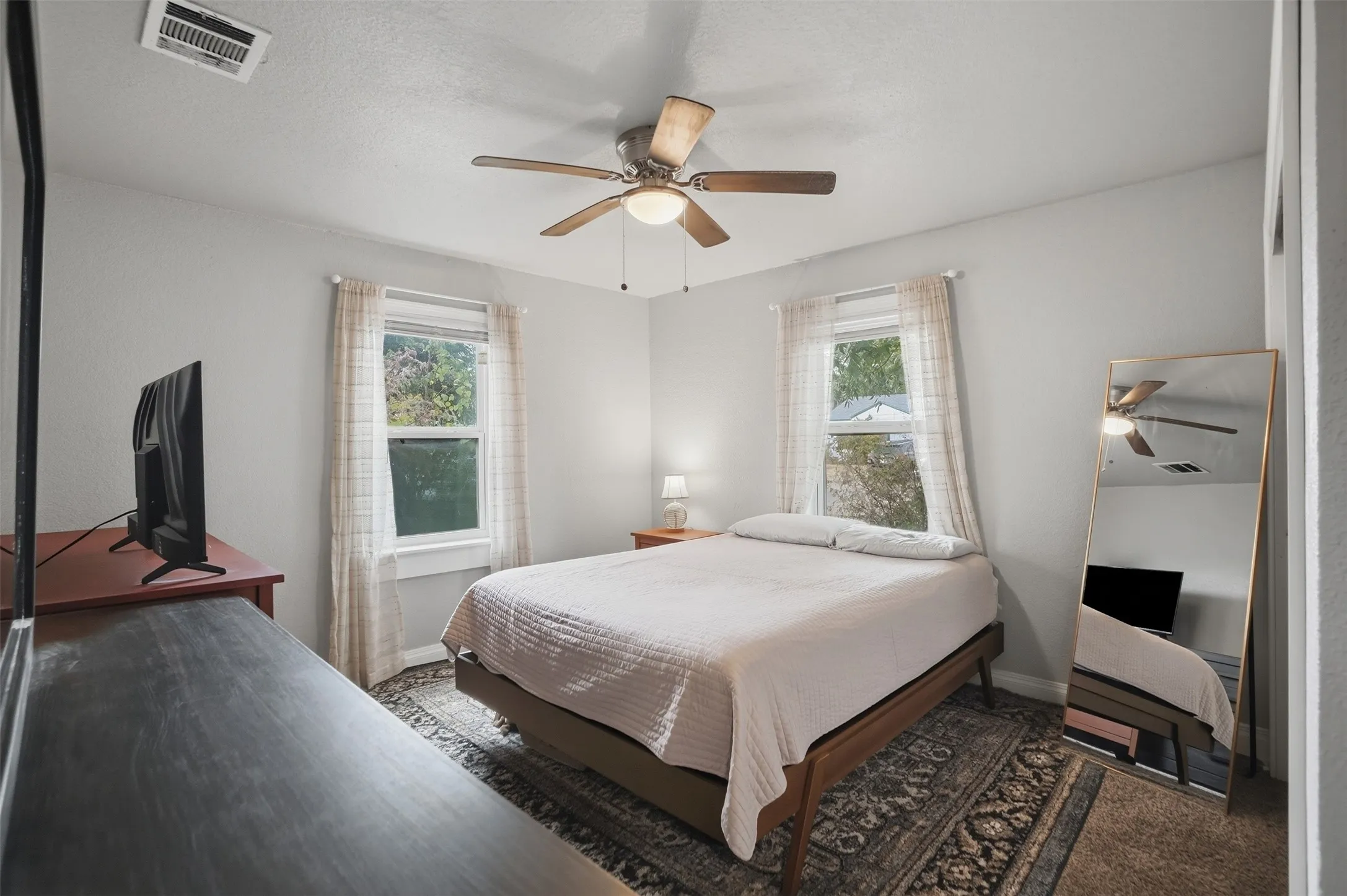 Single Family Residence For Sale in Tarrant County , 3261 Todd Avenue, Fort Worth, Texas 76110, 2 Bedroom, 1 Bathroom, Garage spaces, 720 Sqft, built in 1948, mls#21398274, Real Estate Agent in Fort Worth, Homes For Sale in Tarrant county, Homes For Sale in Fort Worth, Realtor in Fort Worth Texas, Real Estate Brokerage Independent Realty Texas, Luminita Cordes Realtor