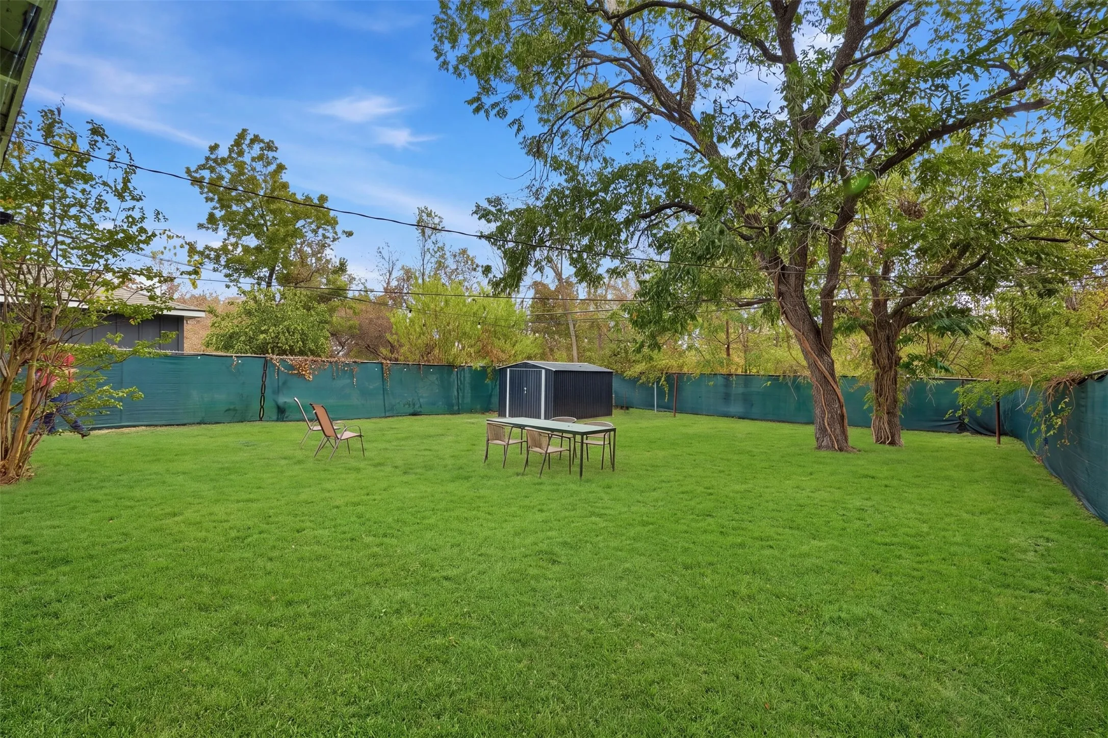 Single Family Residence For Sale in Tarrant County , 3261 Todd Avenue, Fort Worth, Texas 76110, 2 Bedroom, 1 Bathroom, Garage spaces, 720 Sqft, built in 1948, mls#21398274, Real Estate Agent in Fort Worth, Homes For Sale in Tarrant county, Homes For Sale in Fort Worth, Realtor in Fort Worth Texas, Real Estate Brokerage Independent Realty Texas, Luminita Cordes Realtor