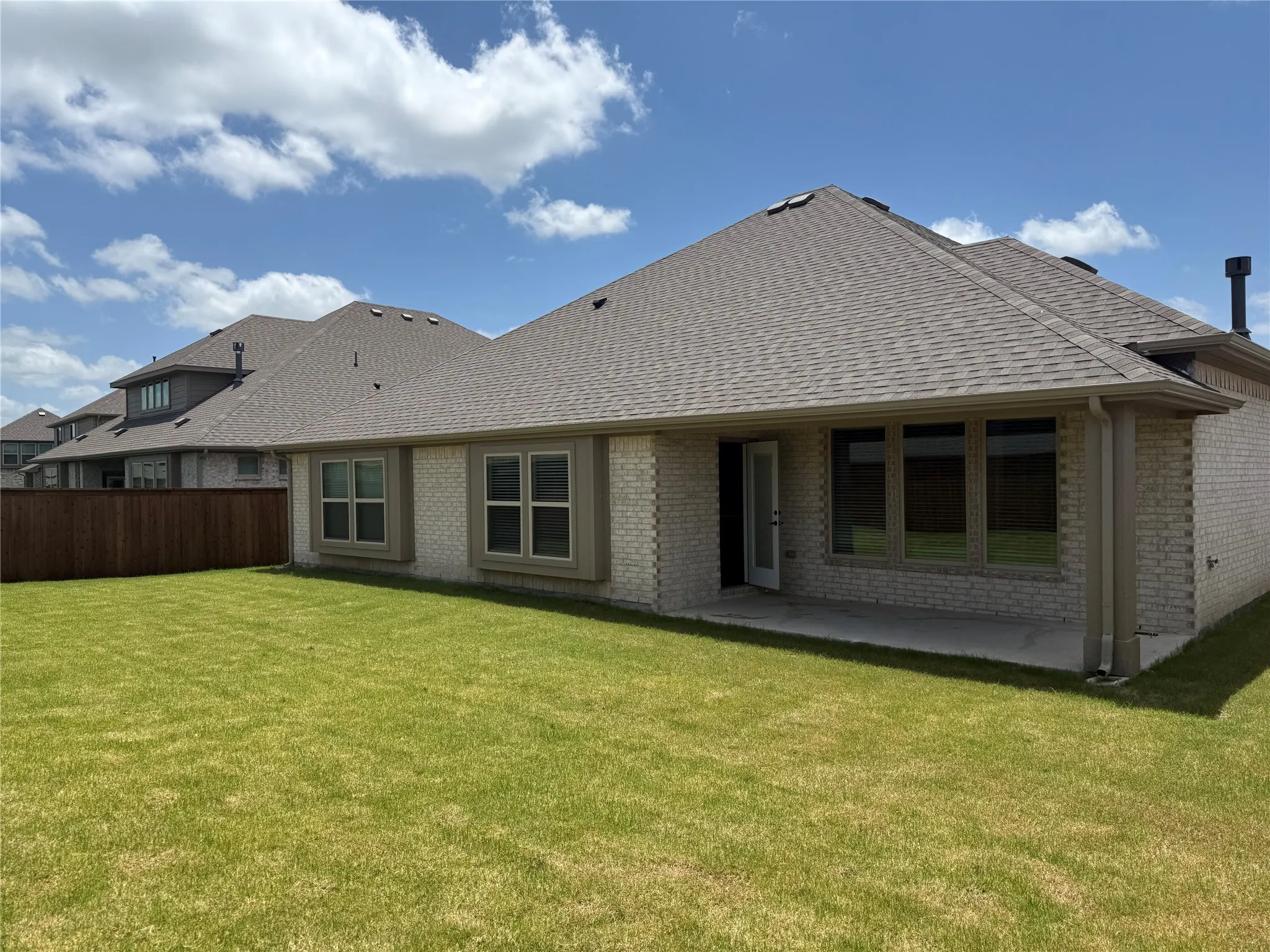 Single Family Residence For Rent in Rockwall County , 3818 Mesa Verde Drive, Rockwall, Texas 75032, 3 Bedroom, 3 Bathroom, Garage spaces, 2,268 Sqft, built in 2024, mls#21399968, Real Estate Agent in Rockwall, Homes For Rent in Rockwall county, Homes For Rent in Rockwall, Realtor in Rockwall Texas, Real Estate Brokerage Independent Realty Texas, Luminita Cordes Realtor