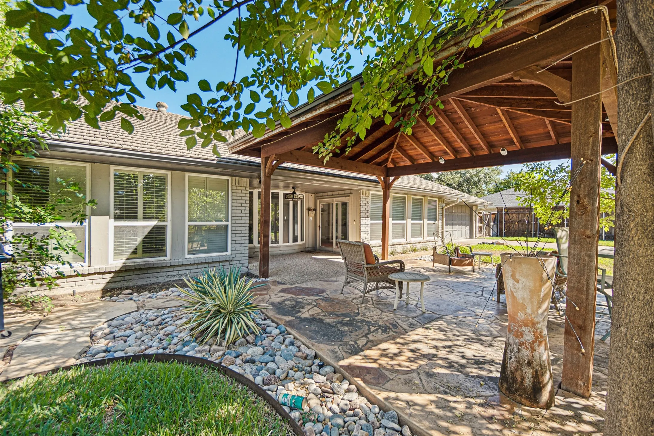 Single Family Residence For Sale in Dallas County , 3708 Princess Lane, Dallas, Texas 75229, 4 Bedroom, 5 Bathroom, 2 Garage spaces, 2,844 Sqft, built in 1972, mls#21399971, Real Estate Agent in Dallas, Homes For Sale in Dallas county, Homes For Sale in Dallas, Realtor in Dallas Texas, Real Estate Brokerage Independent Realty Texas, Luminita Cordes Realtor
