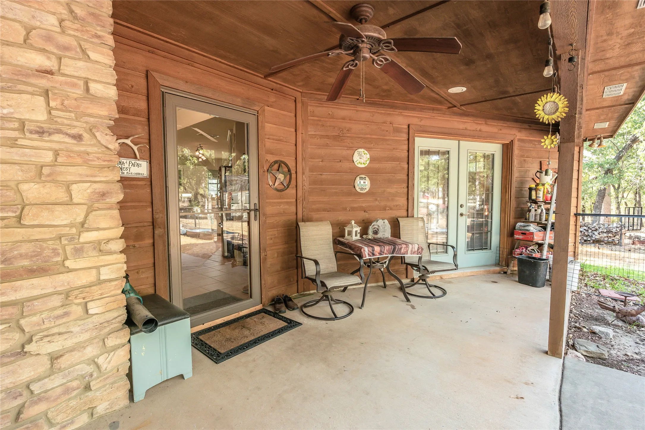 Single Family Residence For Sale in Montague County , 53 Country Club Court, Nocona, Texas 76255, 2 Bedroom, 2 Bathroom, 2 Garage spaces, 1,494 Sqft, built in 2003, mls#21399648, Real Estate Agent in Nocona, Homes For Sale in Montague county, Homes For Sale in Nocona, Realtor in Nocona Texas, Real Estate Brokerage Independent Realty Texas, Luminita Cordes Realtor