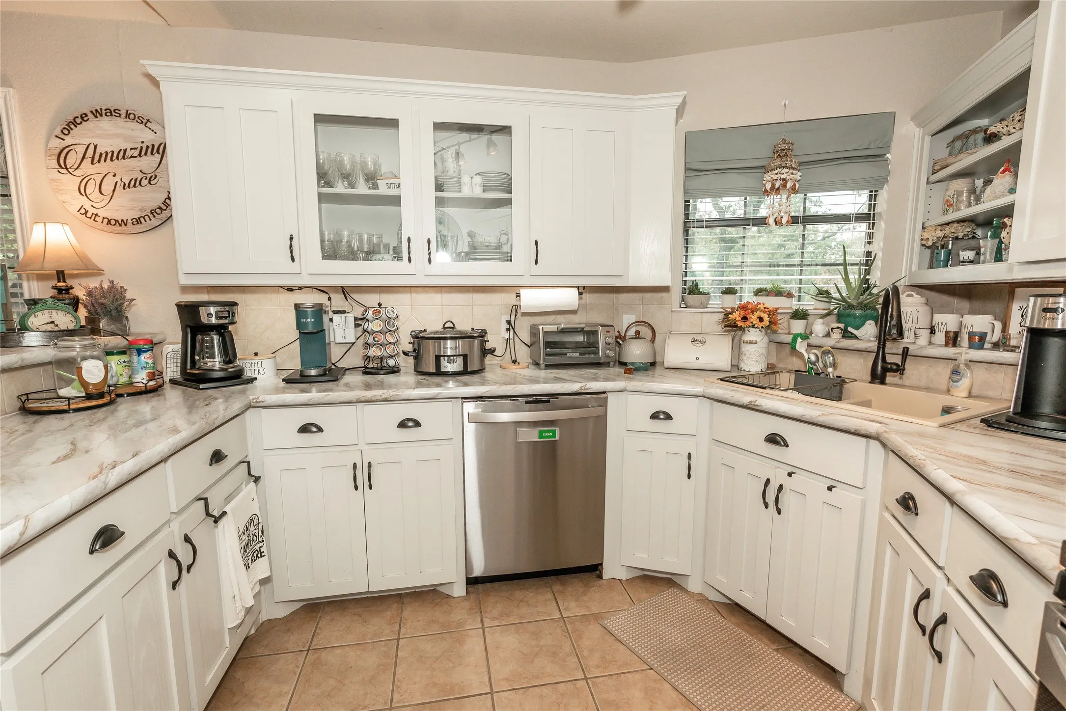 Single Family Residence For Sale in Montague County , 53 Country Club Court, Nocona, Texas 76255, 2 Bedroom, 2 Bathroom, 2 Garage spaces, 1,494 Sqft, built in 2003, mls#21399648, Real Estate Agent in Nocona, Homes For Sale in Montague county, Homes For Sale in Nocona, Realtor in Nocona Texas, Real Estate Brokerage Independent Realty Texas, Luminita Cordes Realtor