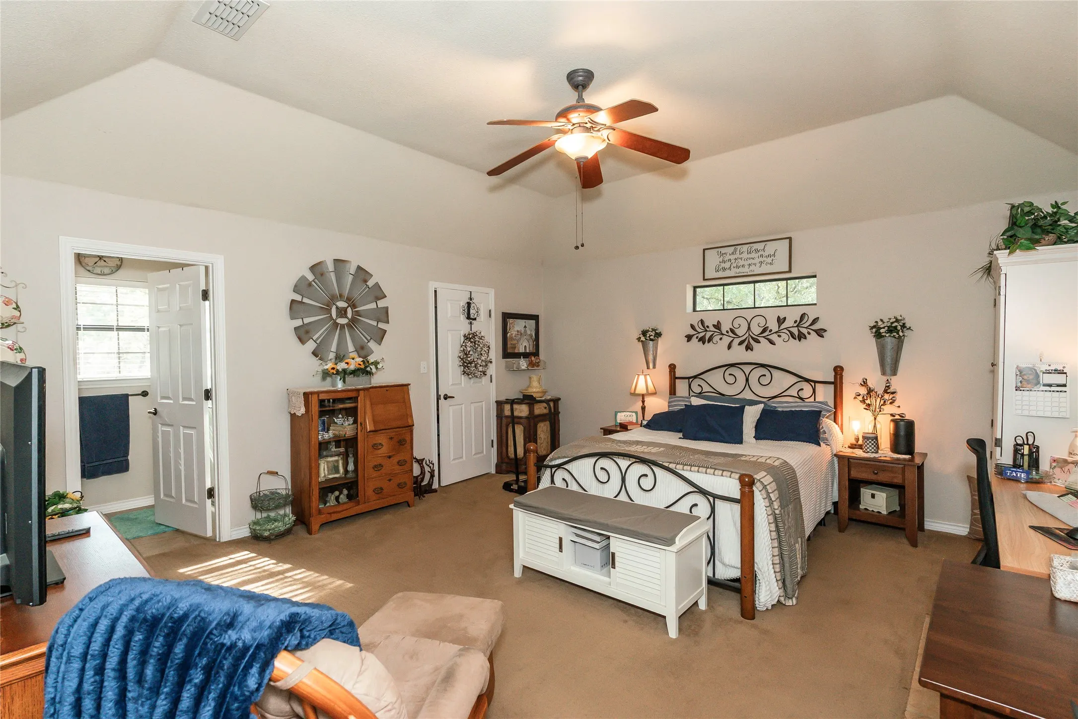 Single Family Residence For Sale in Montague County , 53 Country Club Court, Nocona, Texas 76255, 2 Bedroom, 2 Bathroom, 2 Garage spaces, 1,494 Sqft, built in 2003, mls#21399648, Real Estate Agent in Nocona, Homes For Sale in Montague county, Homes For Sale in Nocona, Realtor in Nocona Texas, Real Estate Brokerage Independent Realty Texas, Luminita Cordes Realtor