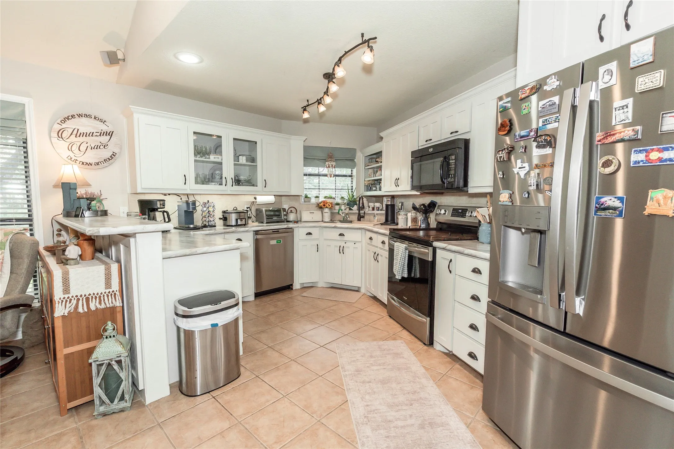 Single Family Residence For Sale in Montague County , 53 Country Club Court, Nocona, Texas 76255, 2 Bedroom, 2 Bathroom, 2 Garage spaces, 1,494 Sqft, built in 2003, mls#21399648, Real Estate Agent in Nocona, Homes For Sale in Montague county, Homes For Sale in Nocona, Realtor in Nocona Texas, Real Estate Brokerage Independent Realty Texas, Luminita Cordes Realtor
