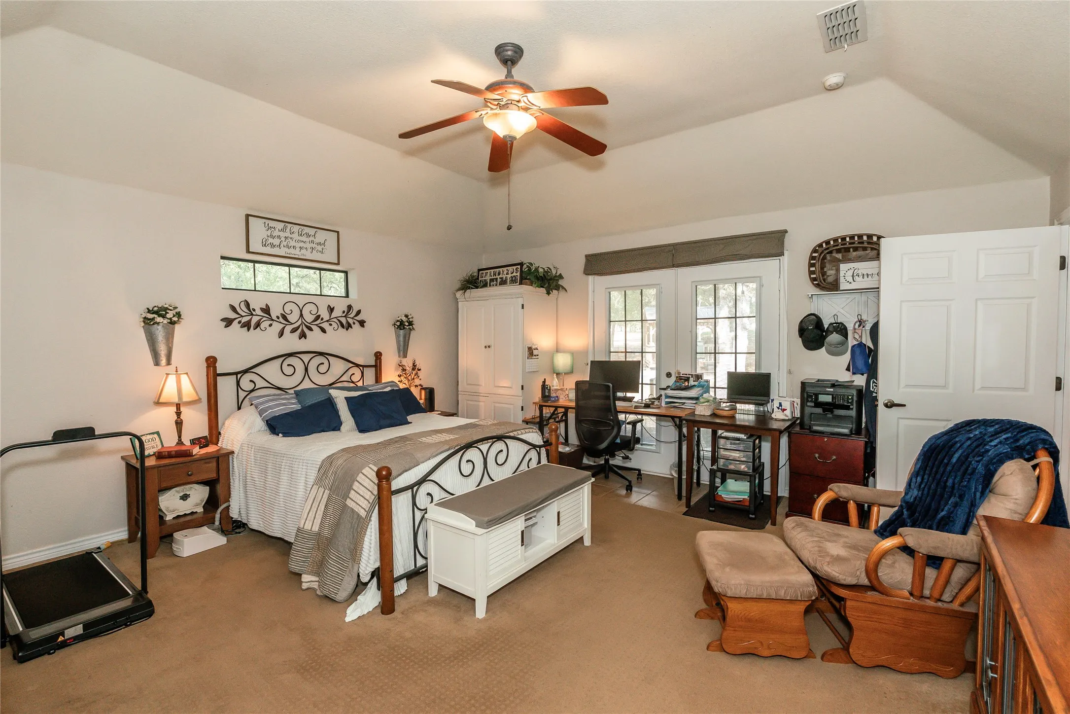 Single Family Residence For Sale in Montague County , 53 Country Club Court, Nocona, Texas 76255, 2 Bedroom, 2 Bathroom, 2 Garage spaces, 1,494 Sqft, built in 2003, mls#21399648, Real Estate Agent in Nocona, Homes For Sale in Montague county, Homes For Sale in Nocona, Realtor in Nocona Texas, Real Estate Brokerage Independent Realty Texas, Luminita Cordes Realtor