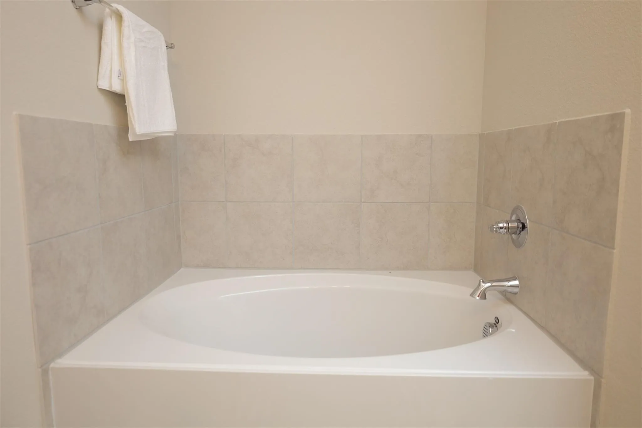Single Family Residence For Rent in Denton County , 5957 Revere Drive, Providence Village, Texas 76227, 3 Bedroom, 2 Bathroom, 2 Garage spaces, 1,461 Sqft, built in 2023, mls#21399985, Real Estate Agent in Providence Village, Homes For Rent in Denton county, Homes For Rent in Providence Village, Realtor in Providence Village Texas, Real Estate Brokerage Independent Realty Texas, Luminita Cordes Realtor