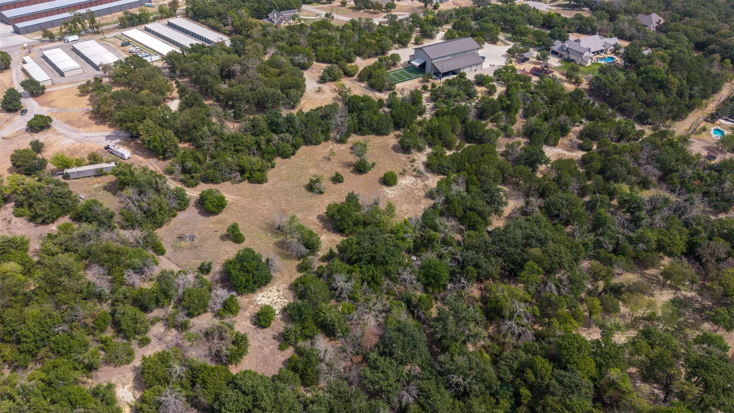 Single Family Residence For Sale in Parker County , 7000 E Bankhead Highway, Aledo, Texas 76008, 3 Bedroom, 2 Bathroom, 2 Garage spaces, 1,548 Sqft, built in 1974, mls#21399986, Real Estate Agent in Aledo, Homes For Sale in Parker county, Homes For Sale in Aledo, Realtor in Aledo Texas, Real Estate Brokerage Independent Realty Texas, Luminita Cordes Realtor