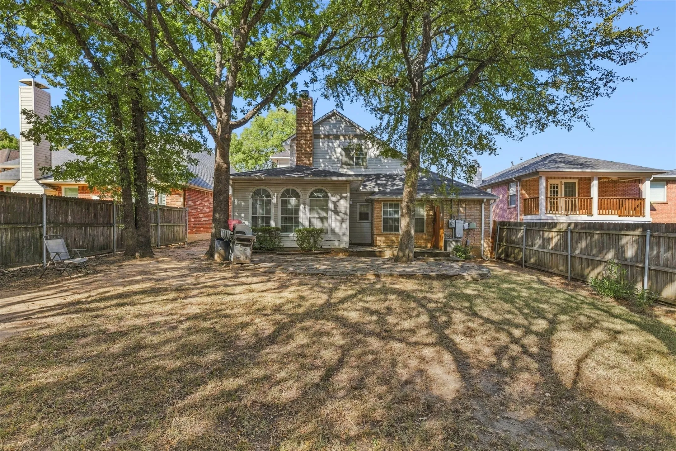 Single Family Residence For Sale in Dallas County , 800 Crest Ridge Drive, Irving, Texas 75061, 3 Bedroom, 3 Bathroom, 2 Garage spaces, 2,598 Sqft, built in 1989, mls#21399454, Real Estate Agent in Irving, Homes For Sale in Dallas county, Homes For Sale in Irving, Realtor in Irving Texas, Real Estate Brokerage Independent Realty Texas, Luminita Cordes Realtor