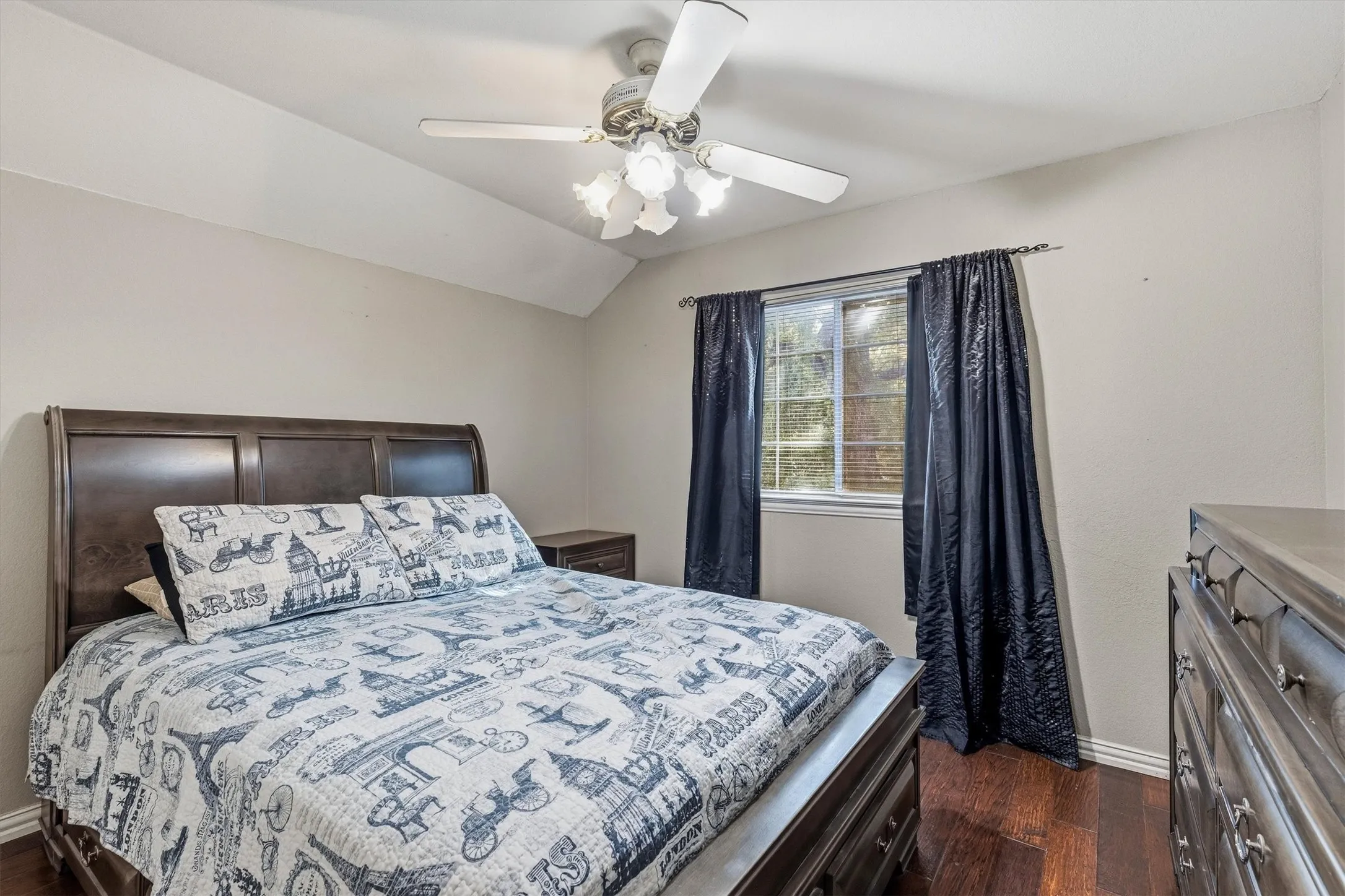 Single Family Residence For Sale in Dallas County , 800 Crest Ridge Drive, Irving, Texas 75061, 3 Bedroom, 3 Bathroom, 2 Garage spaces, 2,598 Sqft, built in 1989, mls#21399454, Real Estate Agent in Irving, Homes For Sale in Dallas county, Homes For Sale in Irving, Realtor in Irving Texas, Real Estate Brokerage Independent Realty Texas, Luminita Cordes Realtor