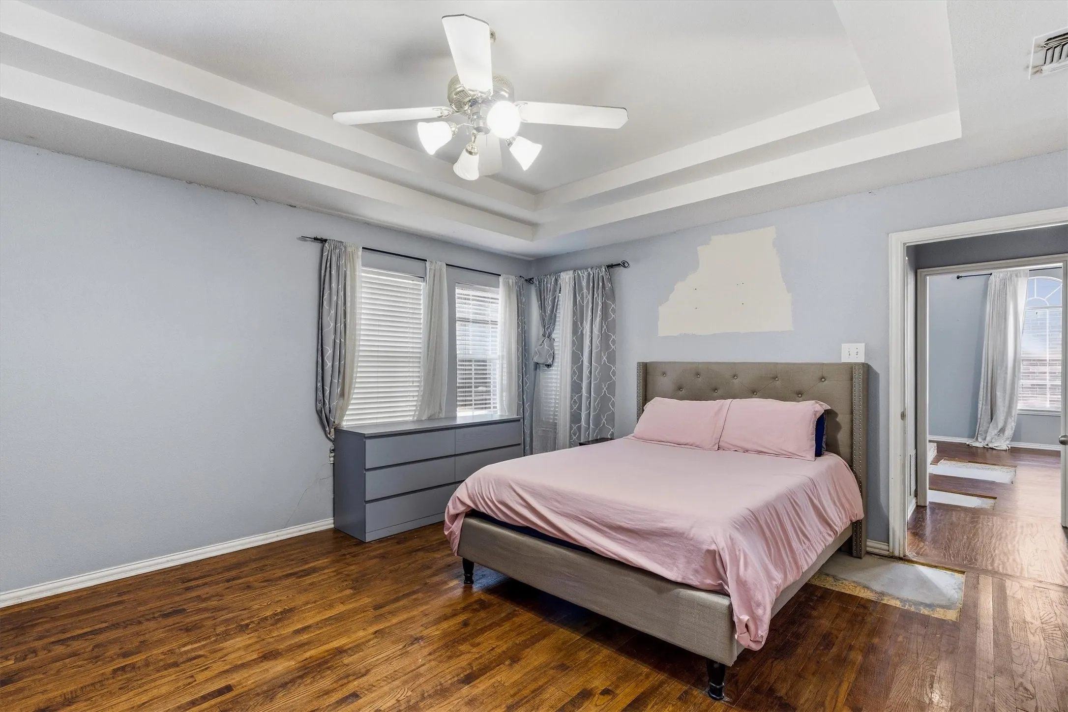 Single Family Residence For Sale in Dallas County , 800 Crest Ridge Drive, Irving, Texas 75061, 3 Bedroom, 3 Bathroom, 2 Garage spaces, 2,598 Sqft, built in 1989, mls#21399454, Real Estate Agent in Irving, Homes For Sale in Dallas county, Homes For Sale in Irving, Realtor in Irving Texas, Real Estate Brokerage Independent Realty Texas, Luminita Cordes Realtor