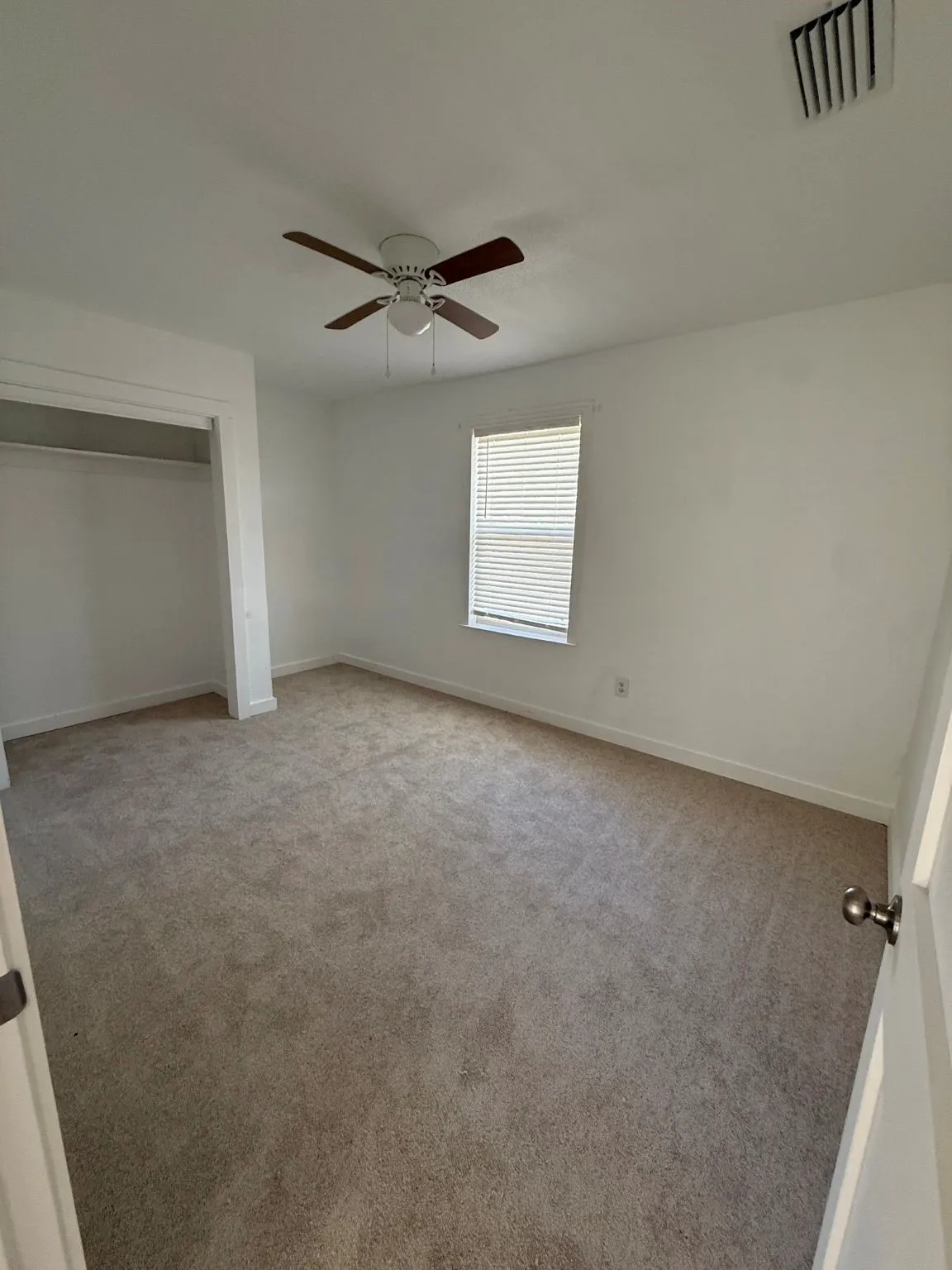 Single Family Residence For Sale in Montague County , 505 Cummins Street, Bowie, Texas 76230, 3 Bedroom, 1 Bathroom, Garage spaces, 1,100 Sqft, built in 2015, mls#21359381, Real Estate Agent in Bowie, Homes For Sale in Montague county, Homes For Sale in Bowie, Realtor in Bowie Texas, Real Estate Brokerage Independent Realty Texas, Luminita Cordes Realtor