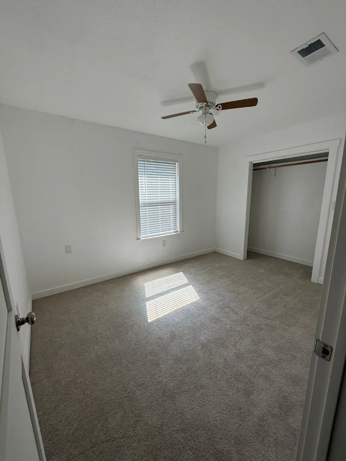 Single Family Residence For Sale in Montague County , 505 Cummins Street, Bowie, Texas 76230, 3 Bedroom, 1 Bathroom, Garage spaces, 1,100 Sqft, built in 2015, mls#21359381, Real Estate Agent in Bowie, Homes For Sale in Montague county, Homes For Sale in Bowie, Realtor in Bowie Texas, Real Estate Brokerage Independent Realty Texas, Luminita Cordes Realtor