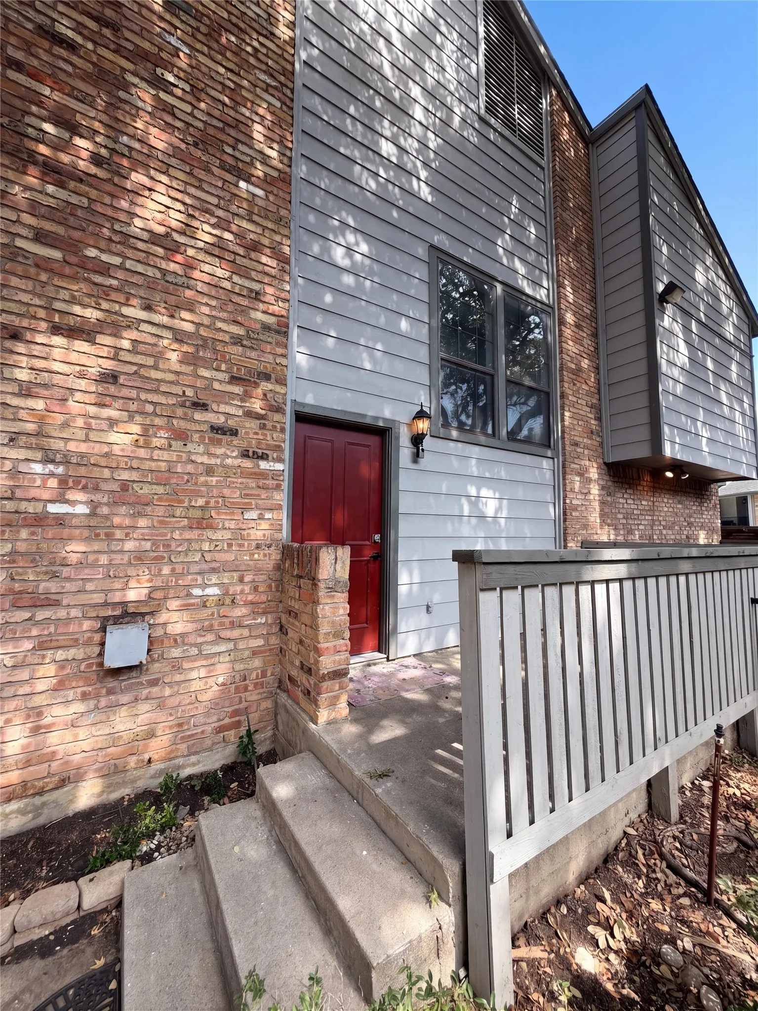 Single Family Residence For Sale in Dallas County , 15151 Berry Trail 707, Dallas, Texas 75248, 2 Bedroom, 2 Bathroom, Garage spaces, 1,135 Sqft, built in 1980, mls#21397711, Real Estate Agent in Dallas, Homes For Sale in Dallas county, Homes For Sale in Dallas, Realtor in Dallas Texas, Real Estate Brokerage Independent Realty Texas, Luminita Cordes Realtor