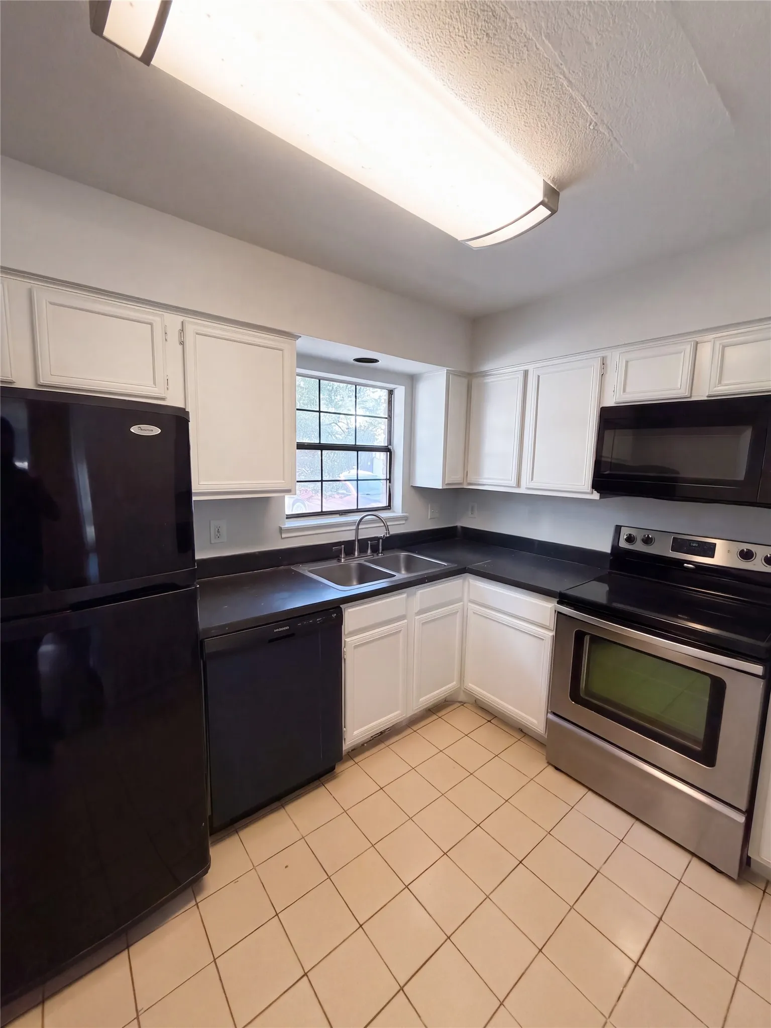 Single Family Residence For Sale in Dallas County , 15151 Berry Trail 707, Dallas, Texas 75248, 2 Bedroom, 2 Bathroom, Garage spaces, 1,135 Sqft, built in 1980, mls#21397711, Real Estate Agent in Dallas, Homes For Sale in Dallas county, Homes For Sale in Dallas, Realtor in Dallas Texas, Real Estate Brokerage Independent Realty Texas, Luminita Cordes Realtor