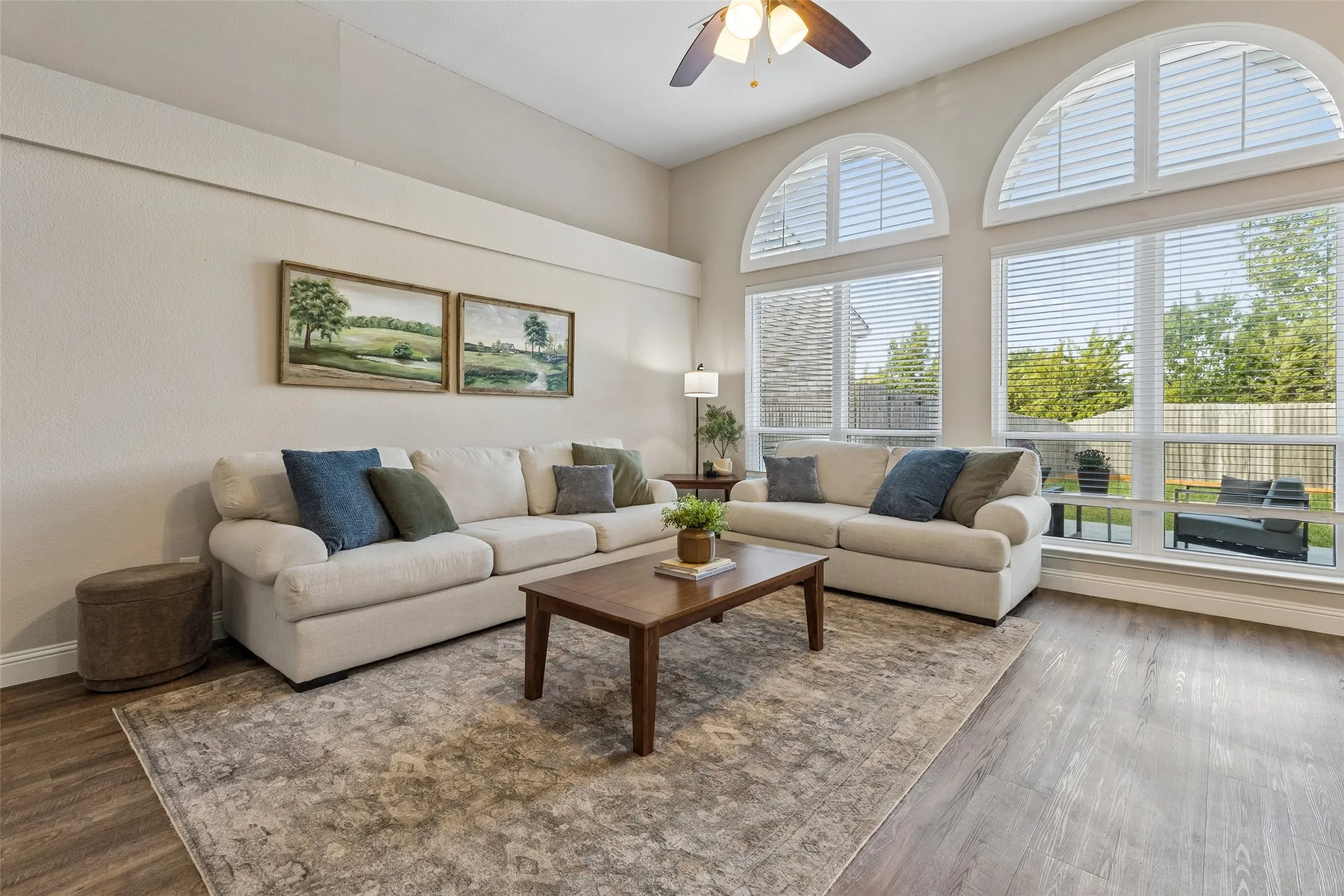 Single Family Residence For Sale in Dallas County , 5709 Highgate Lane, Rowlett, Texas 75088, 3 Bedroom, 2 Bathroom, 2 Garage spaces, 1,723 Sqft, built in 1991, mls#21399343, Real Estate Agent in Rowlett, Homes For Sale in Dallas county, Homes For Sale in Rowlett, Realtor in Rowlett Texas, Real Estate Brokerage Independent Realty Texas, Luminita Cordes Realtor