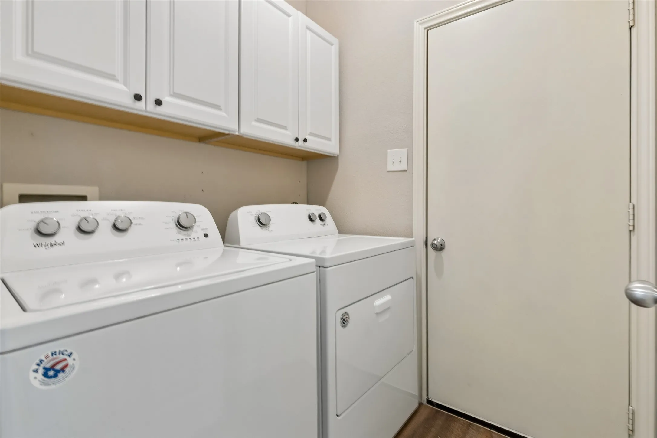 Single Family Residence For Sale in Dallas County , 5709 Highgate Lane, Rowlett, Texas 75088, 3 Bedroom, 2 Bathroom, 2 Garage spaces, 1,723 Sqft, built in 1991, mls#21399343, Real Estate Agent in Rowlett, Homes For Sale in Dallas county, Homes For Sale in Rowlett, Realtor in Rowlett Texas, Real Estate Brokerage Independent Realty Texas, Luminita Cordes Realtor