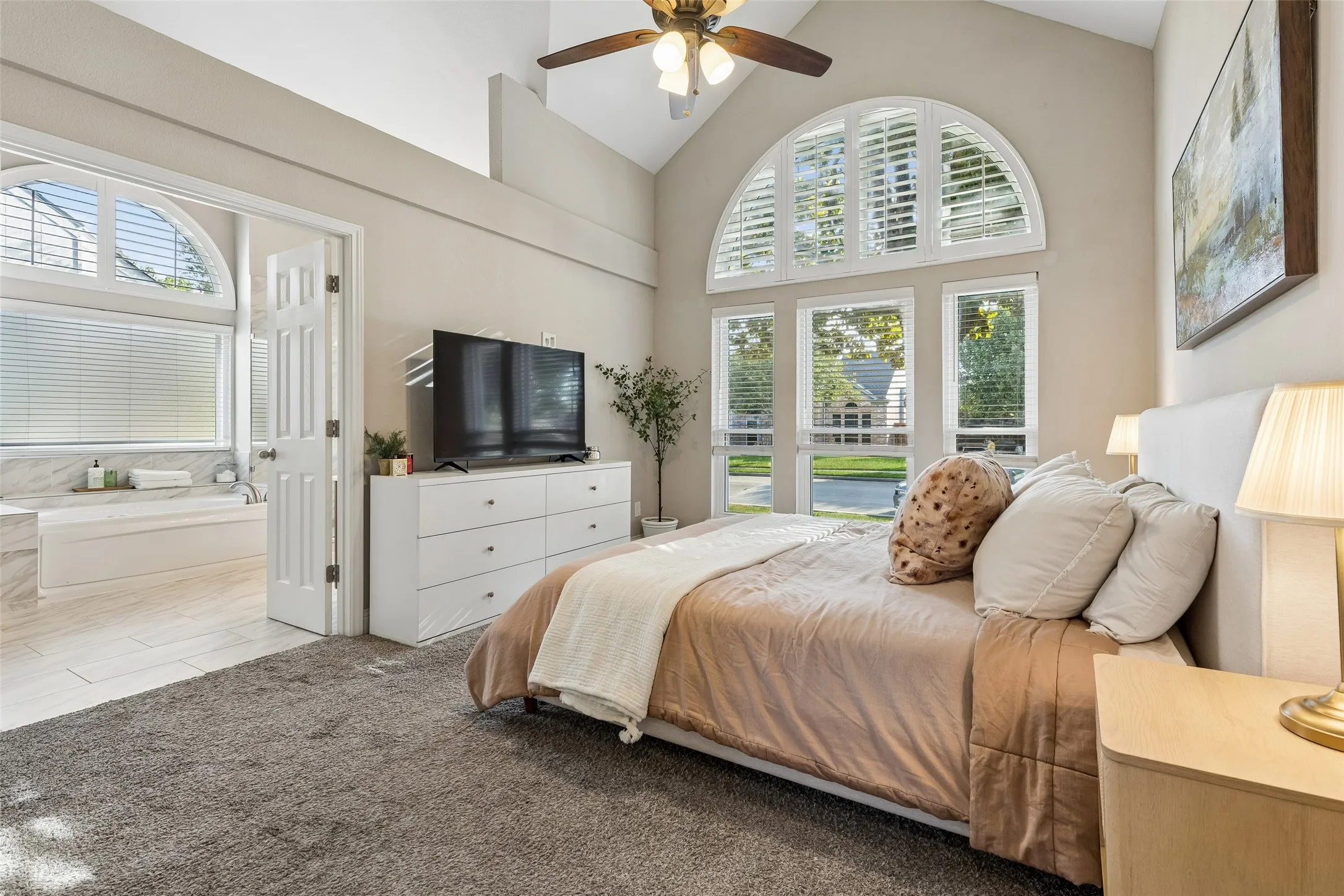 Single Family Residence For Sale in Dallas County , 5709 Highgate Lane, Rowlett, Texas 75088, 3 Bedroom, 2 Bathroom, 2 Garage spaces, 1,723 Sqft, built in 1991, mls#21399343, Real Estate Agent in Rowlett, Homes For Sale in Dallas county, Homes For Sale in Rowlett, Realtor in Rowlett Texas, Real Estate Brokerage Independent Realty Texas, Luminita Cordes Realtor