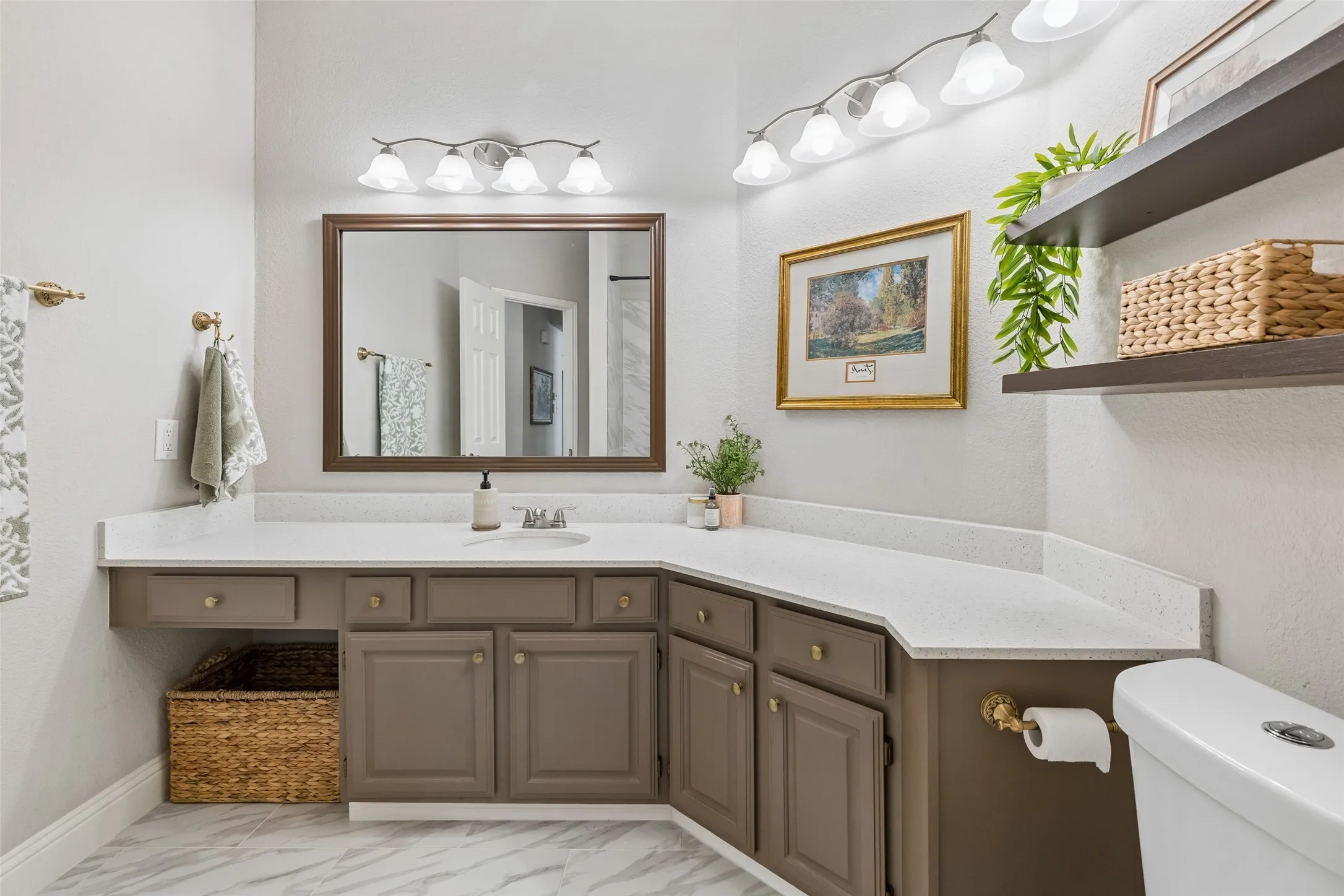 Single Family Residence For Sale in Dallas County , 5709 Highgate Lane, Rowlett, Texas 75088, 3 Bedroom, 2 Bathroom, 2 Garage spaces, 1,723 Sqft, built in 1991, mls#21399343, Real Estate Agent in Rowlett, Homes For Sale in Dallas county, Homes For Sale in Rowlett, Realtor in Rowlett Texas, Real Estate Brokerage Independent Realty Texas, Luminita Cordes Realtor