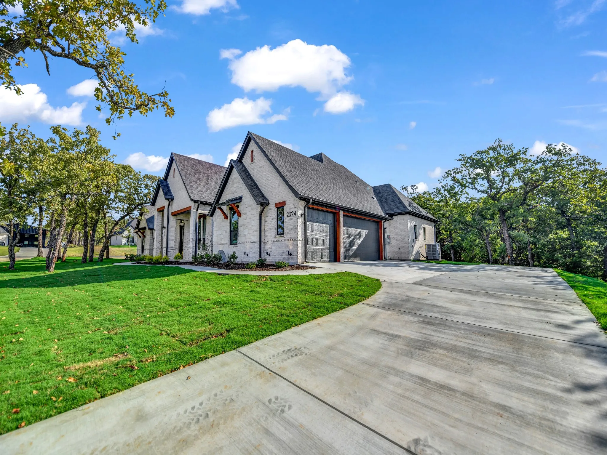 Single Family Residence For Sale in Parker County , 2024 Forest Bridge Drive, Azle, Texas 76020, 4 Bedroom, 3 Bathroom, 3 Garage spaces, 2,495 Sqft, built in 2026, mls#21399963, Real Estate Agent in Azle, Homes For Sale in Parker county, Homes For Sale in Azle, Realtor in Azle Texas, Real Estate Brokerage Independent Realty Texas, Luminita Cordes Realtor