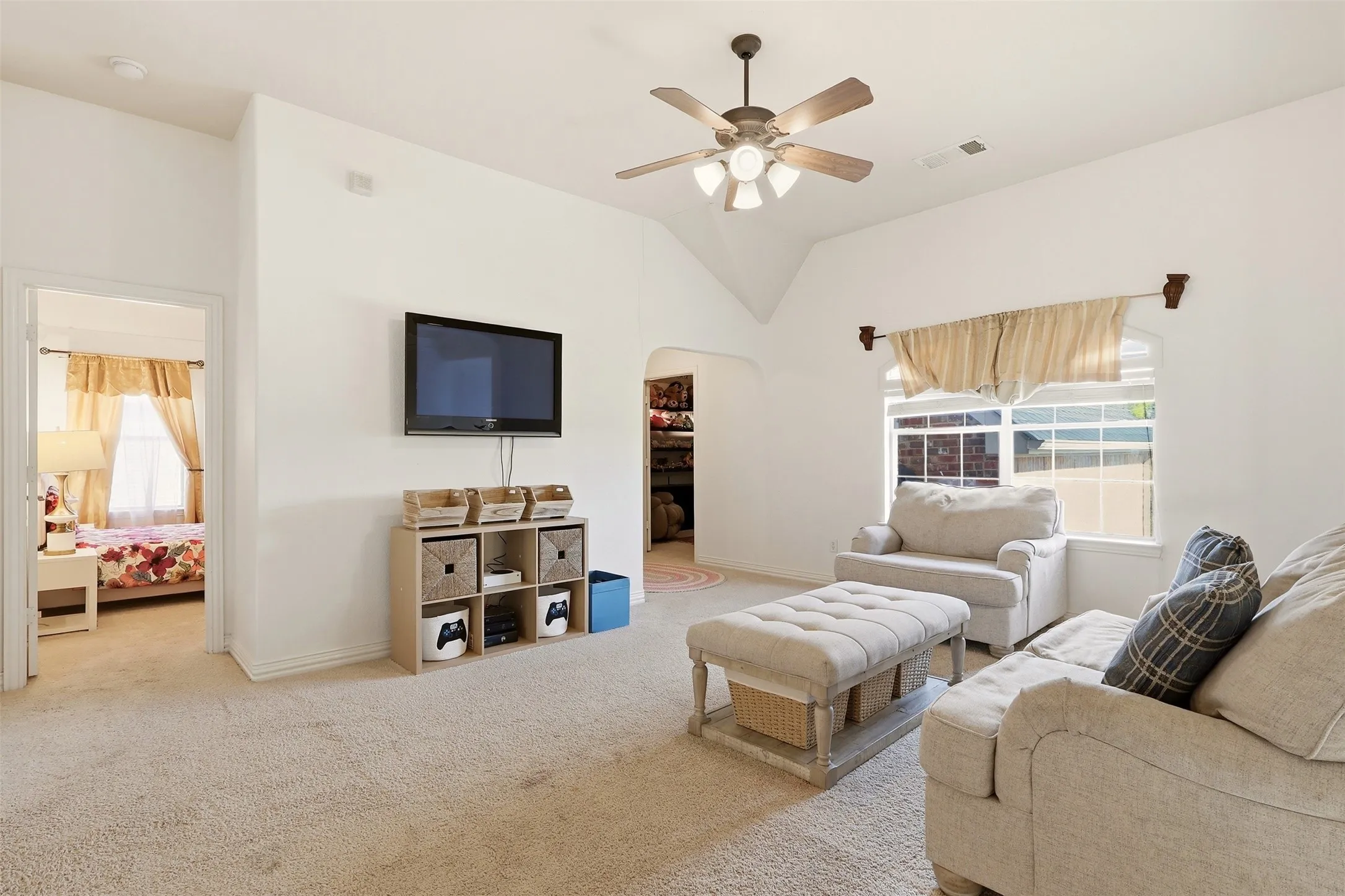 Single Family Residence For Rent in Denton County , 775 Burr Oak Drive, Frisco, Texas 75033, 4 Bedroom, 4 Bathroom, 2 Garage spaces, 3,576 Sqft, built in 2006, mls#21397710, Real Estate Agent in Frisco, Homes For Rent in Denton county, Homes For Rent in Frisco, Realtor in Frisco Texas, Real Estate Brokerage Independent Realty Texas, Luminita Cordes Realtor