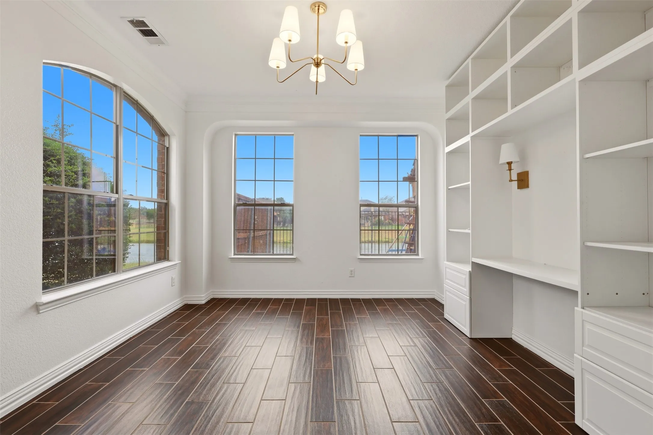 Single Family Residence For Rent in Denton County , 775 Burr Oak Drive, Frisco, Texas 75033, 4 Bedroom, 4 Bathroom, 2 Garage spaces, 3,576 Sqft, built in 2006, mls#21397710, Real Estate Agent in Frisco, Homes For Rent in Denton county, Homes For Rent in Frisco, Realtor in Frisco Texas, Real Estate Brokerage Independent Realty Texas, Luminita Cordes Realtor