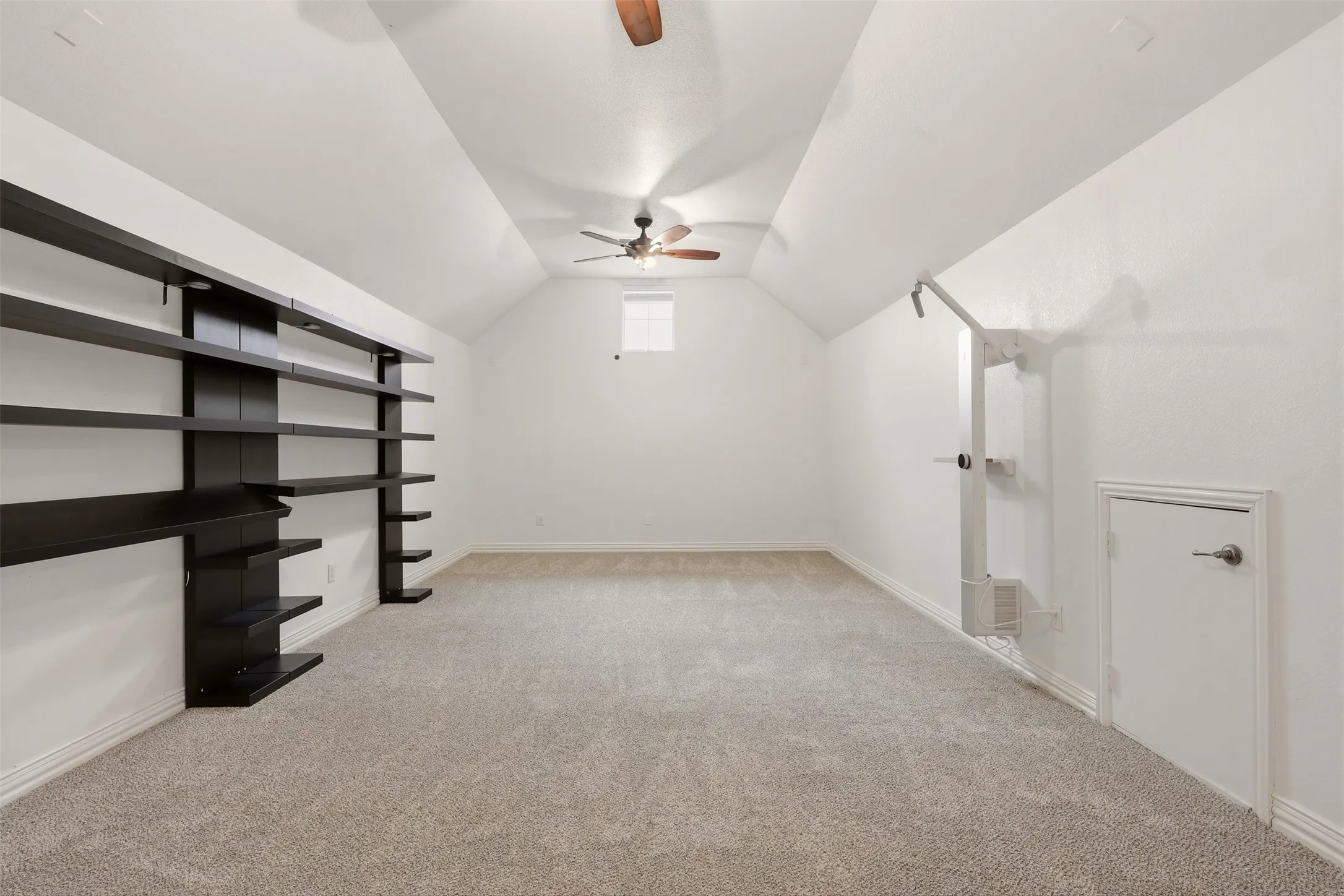 Single Family Residence For Rent in Denton County , 775 Burr Oak Drive, Frisco, Texas 75033, 4 Bedroom, 4 Bathroom, 2 Garage spaces, 3,576 Sqft, built in 2006, mls#21397710, Real Estate Agent in Frisco, Homes For Rent in Denton county, Homes For Rent in Frisco, Realtor in Frisco Texas, Real Estate Brokerage Independent Realty Texas, Luminita Cordes Realtor