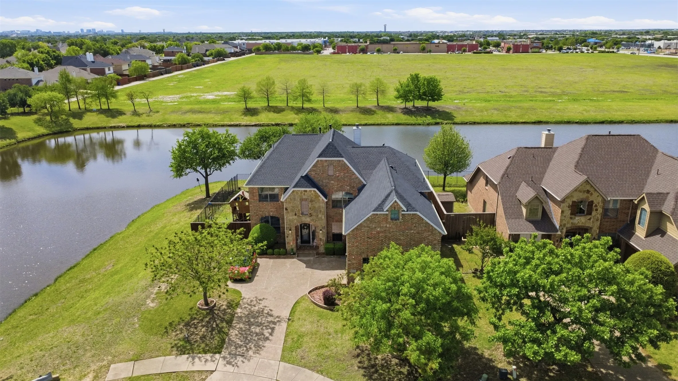 Single Family Residence For Rent in Denton County , 775 Burr Oak Drive, Frisco, Texas 75033, 4 Bedroom, 4 Bathroom, 2 Garage spaces, 3,576 Sqft, built in 2006, mls#21397710, Real Estate Agent in Frisco, Homes For Rent in Denton county, Homes For Rent in Frisco, Realtor in Frisco Texas, Real Estate Brokerage Independent Realty Texas, Luminita Cordes Realtor