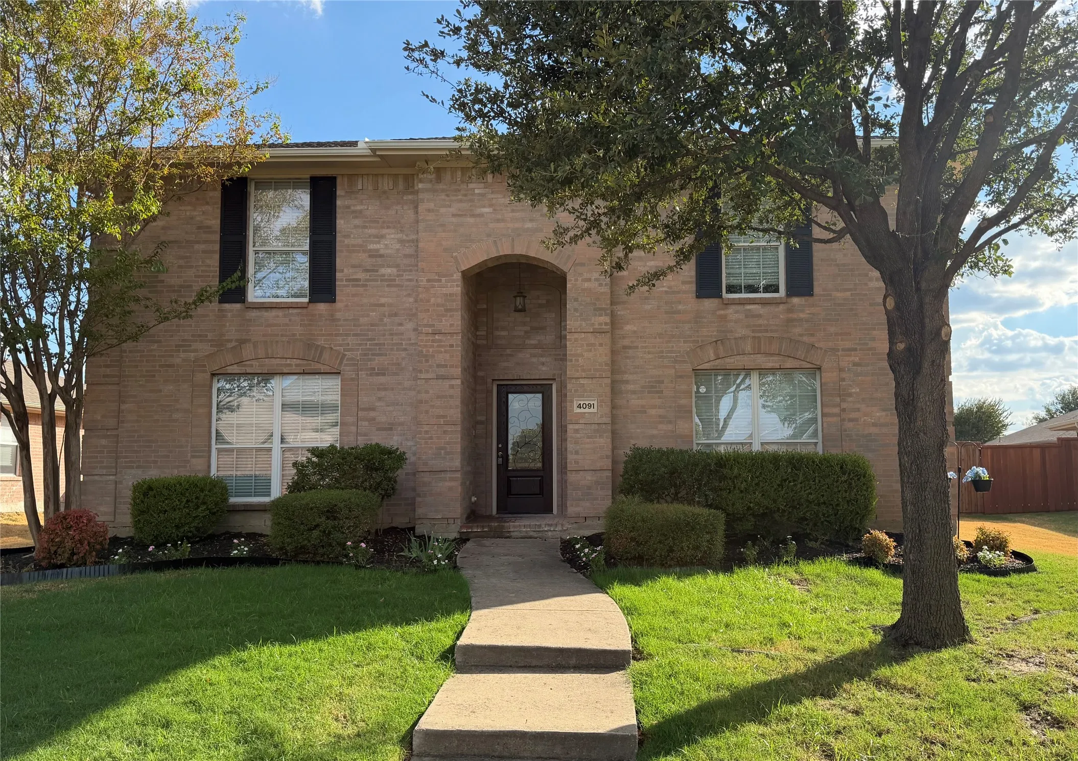 Single Family Residence For Sale in Denton County , 4091 Baroque Way, Frisco, Texas 75033, 4 Bedroom, 3 Bathroom, 2 Garage spaces, 2,550 Sqft, built in 2004, mls#21375069, Real Estate Agent in Frisco, Homes For Sale in Denton county, Homes For Sale in Frisco, Realtor in Frisco Texas, Real Estate Brokerage Independent Realty Texas, Luminita Cordes Realtor
