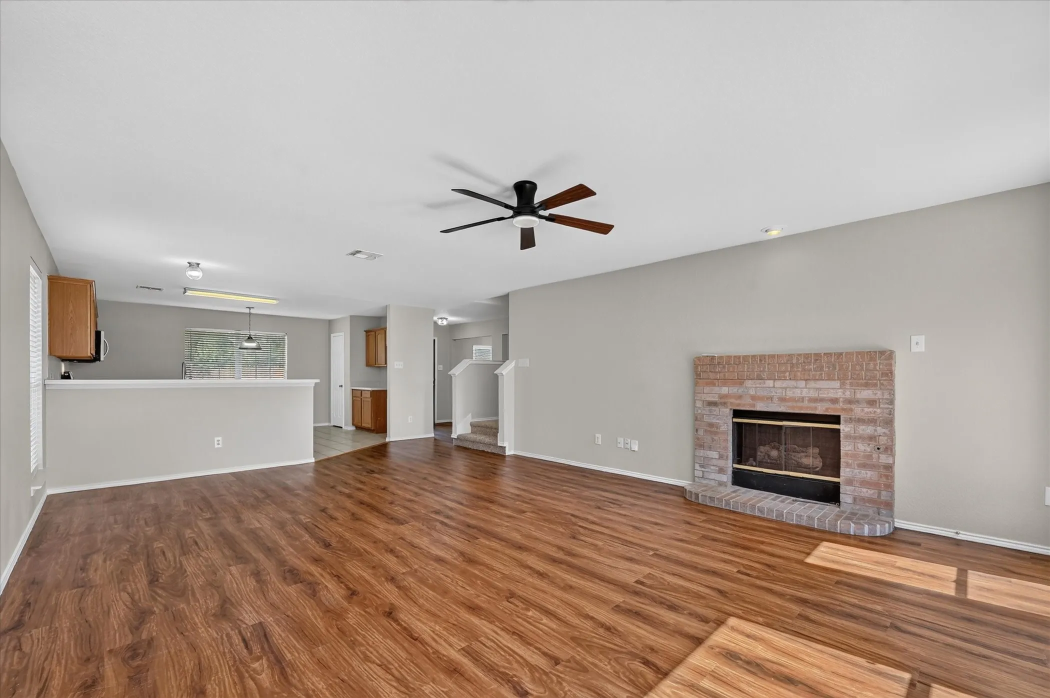 Single Family Residence For Sale in Denton County , 4091 Baroque Way, Frisco, Texas 75033, 4 Bedroom, 3 Bathroom, 2 Garage spaces, 2,550 Sqft, built in 2004, mls#21375069, Real Estate Agent in Frisco, Homes For Sale in Denton county, Homes For Sale in Frisco, Realtor in Frisco Texas, Real Estate Brokerage Independent Realty Texas, Luminita Cordes Realtor