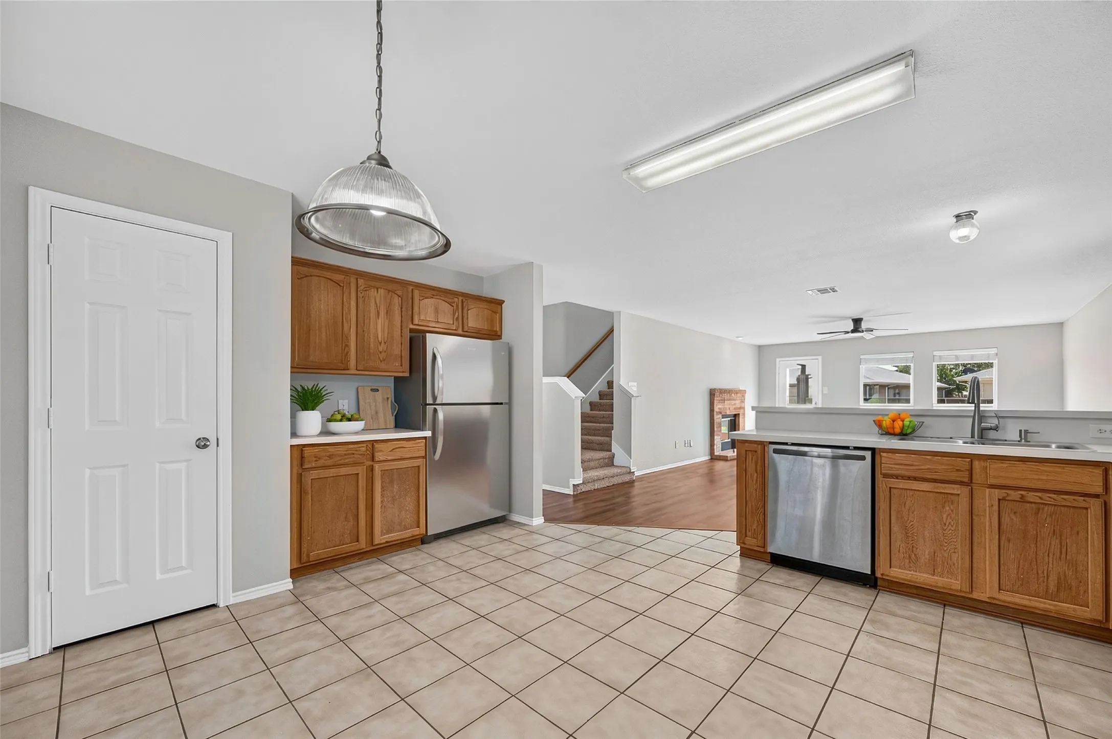 Single Family Residence For Sale in Denton County , 4091 Baroque Way, Frisco, Texas 75033, 4 Bedroom, 3 Bathroom, 2 Garage spaces, 2,550 Sqft, built in 2004, mls#21375069, Real Estate Agent in Frisco, Homes For Sale in Denton county, Homes For Sale in Frisco, Realtor in Frisco Texas, Real Estate Brokerage Independent Realty Texas, Luminita Cordes Realtor