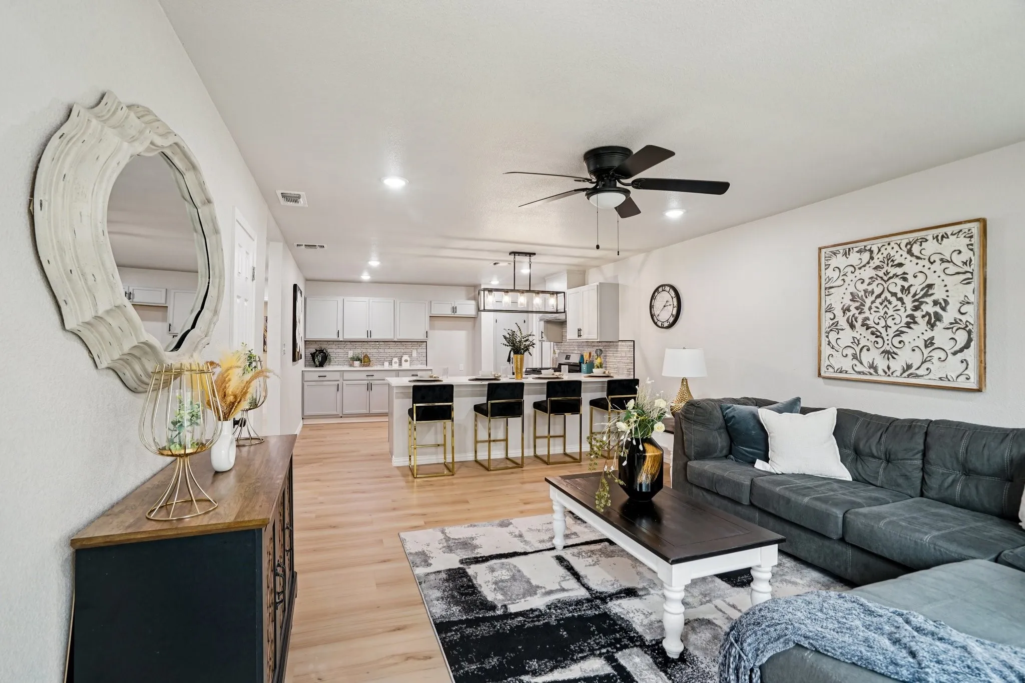 Single Family Residence For Rent in Kaufman County , 305 Westvue Street, Terrell, Texas 75160, 3 Bedroom, 2 Bathroom, 1 Garage spaces, 1,772 Sqft, built in 1954, mls#21400021, Real Estate Agent in Terrell, Homes For Rent in Kaufman county, Homes For Rent in Terrell, Realtor in Terrell Texas, Real Estate Brokerage Independent Realty Texas, Luminita Cordes Realtor