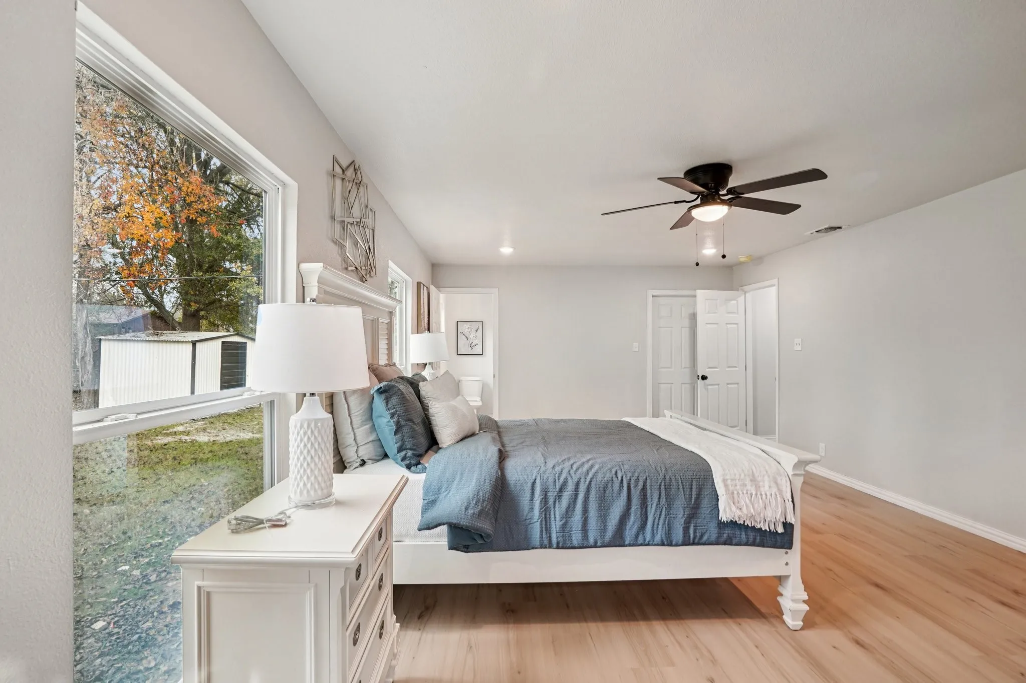 Single Family Residence For Rent in Kaufman County , 305 Westvue Street, Terrell, Texas 75160, 3 Bedroom, 2 Bathroom, 1 Garage spaces, 1,772 Sqft, built in 1954, mls#21400021, Real Estate Agent in Terrell, Homes For Rent in Kaufman county, Homes For Rent in Terrell, Realtor in Terrell Texas, Real Estate Brokerage Independent Realty Texas, Luminita Cordes Realtor