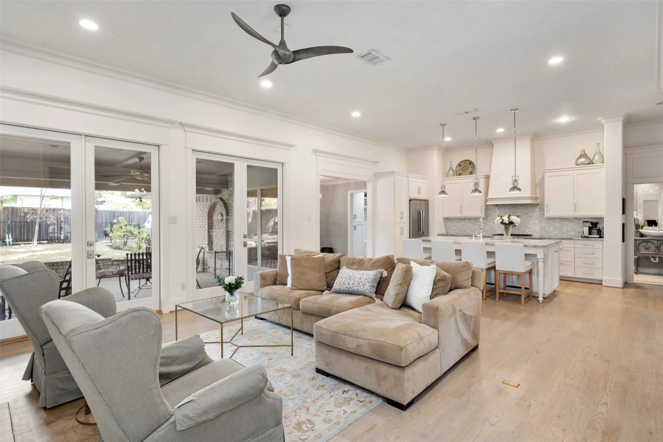 Single Family Residence For Rent in Dallas County , 7351 Glendora Avenue, Dallas, Texas 75230, 4 Bedroom, 3 Bathroom, 2 Garage spaces, 2,569 Sqft, built in 1968, mls#21399854, Real Estate Agent in Dallas, Homes For Rent in Dallas county, Homes For Rent in Dallas, Realtor in Dallas Texas, Real Estate Brokerage Independent Realty Texas, Luminita Cordes Realtor